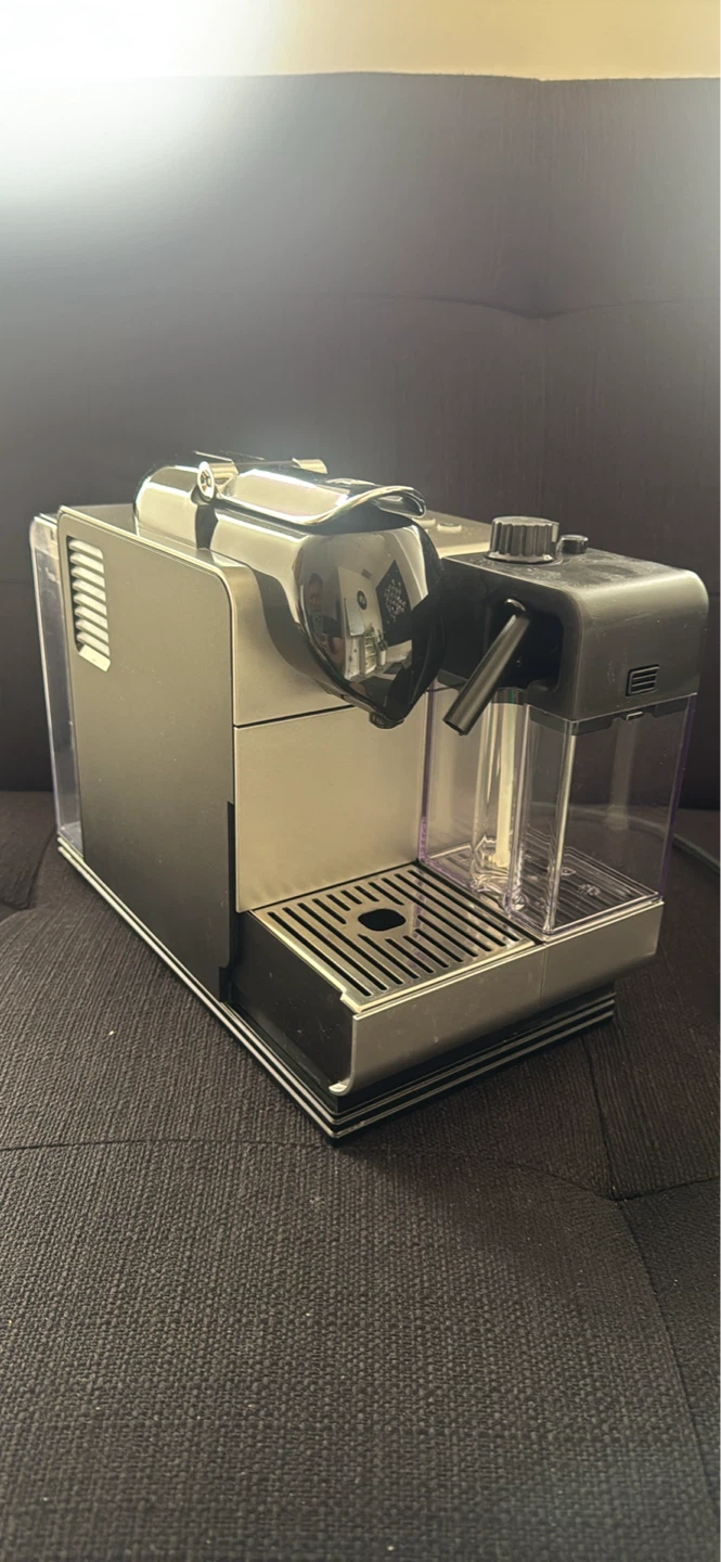Nespresso DeLonghi Coffee Machine