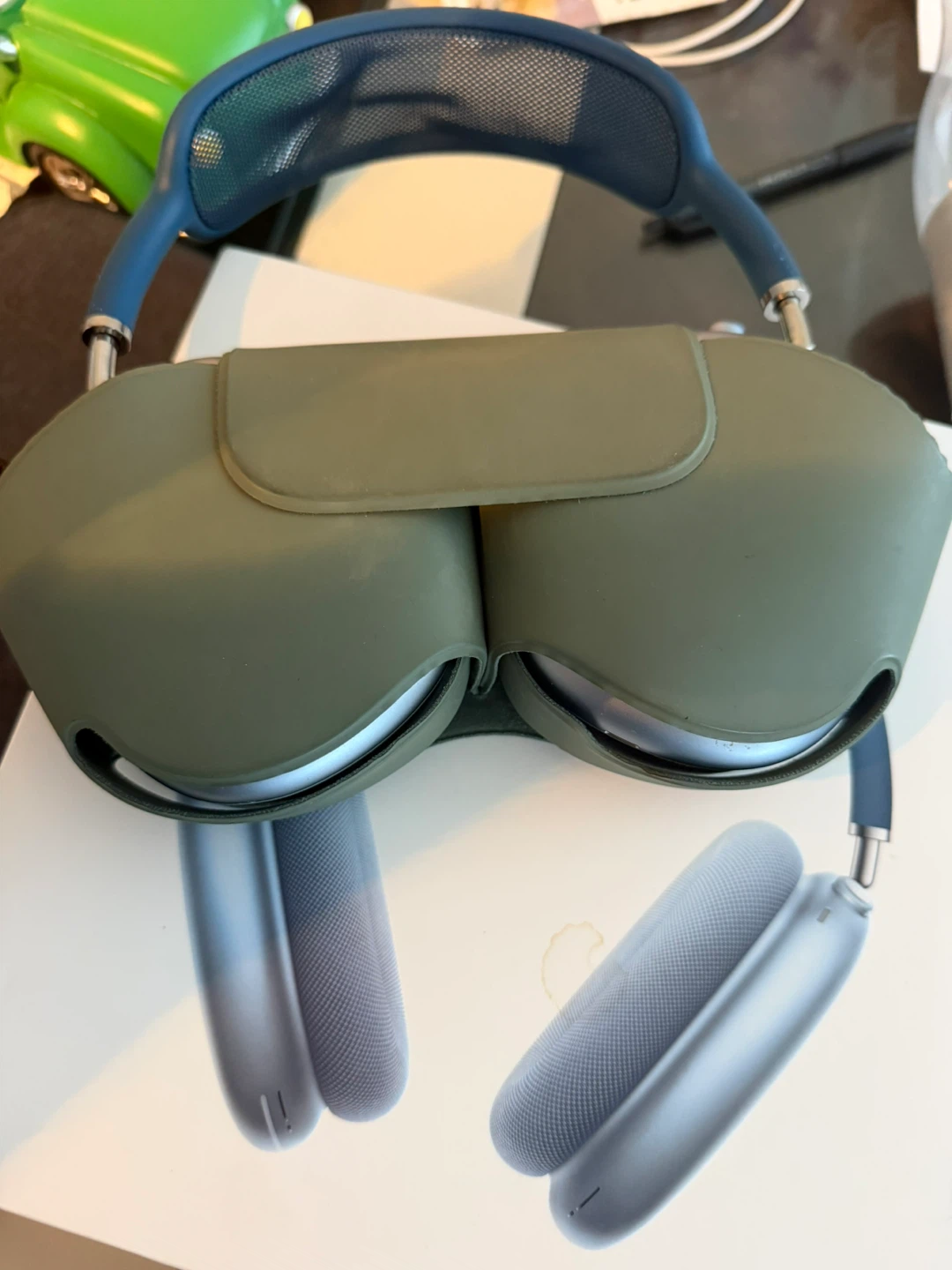 Apple AirPods Max Headphones