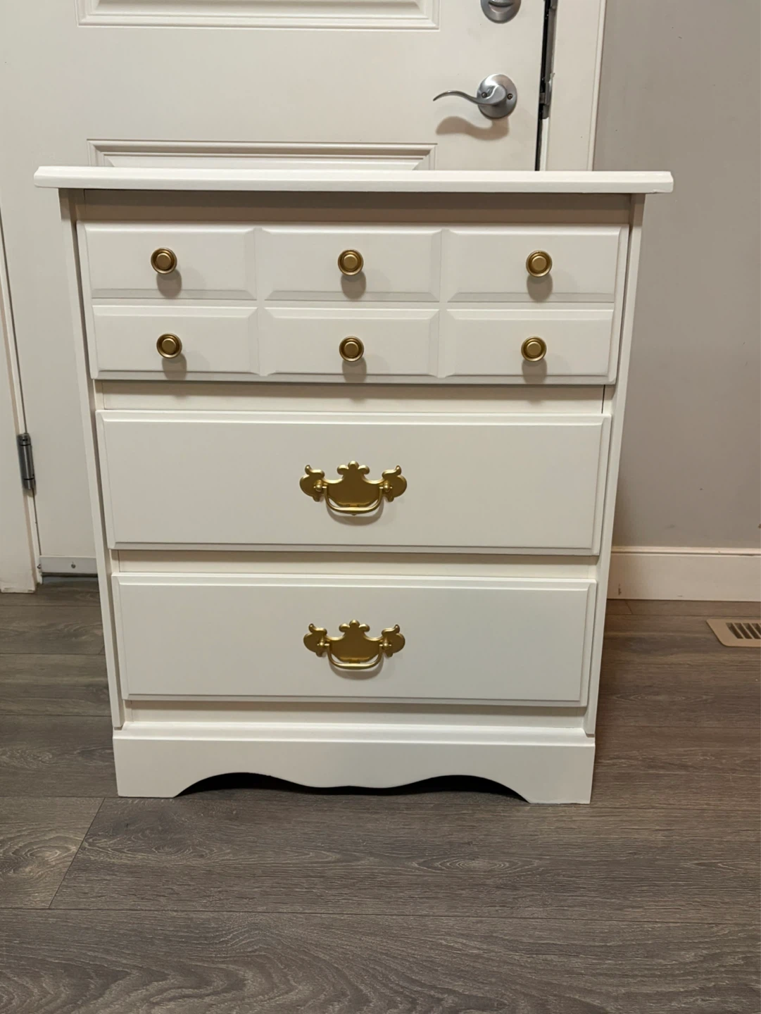 Single dresser