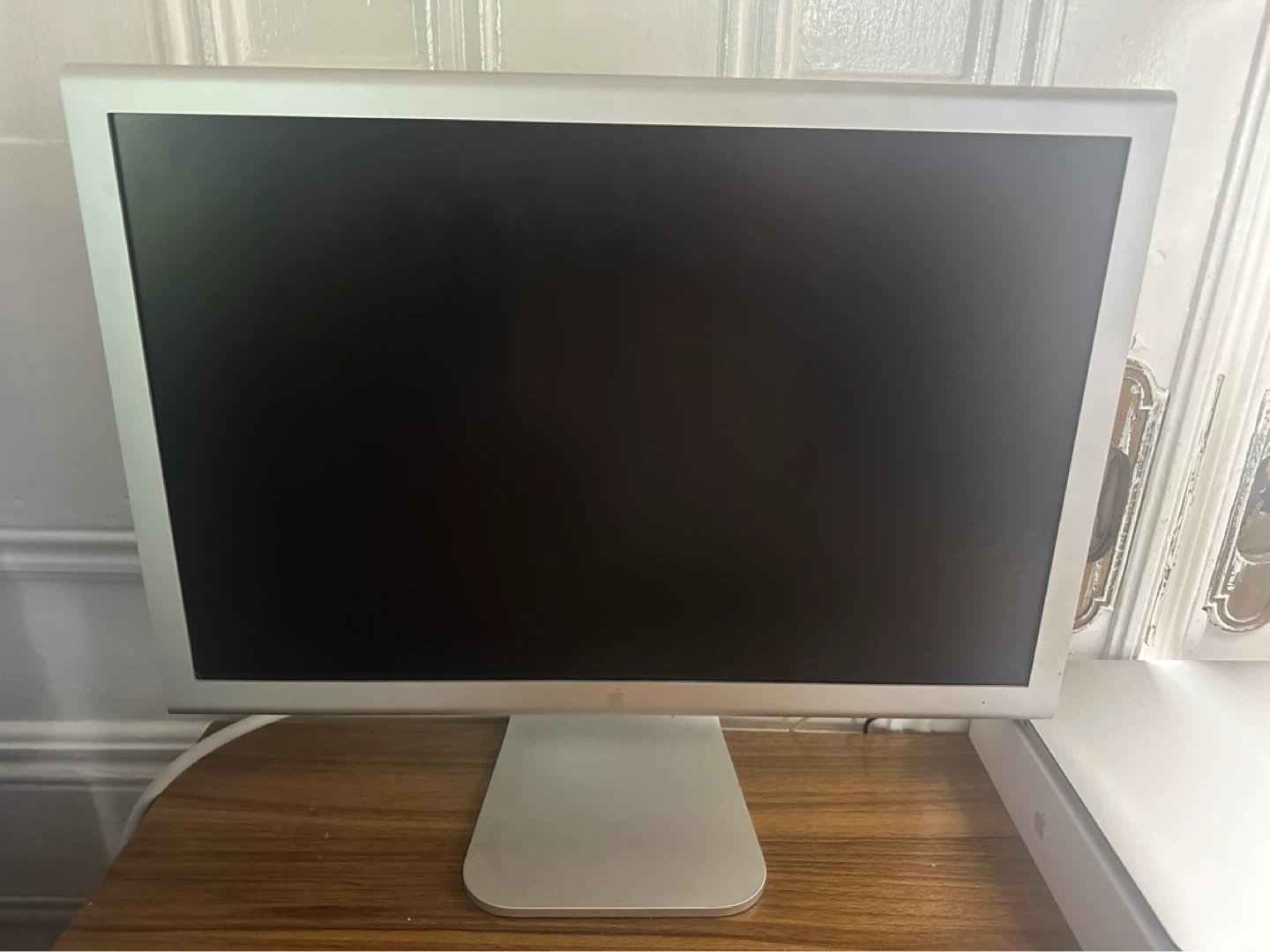 Apple Cinema HD Display Monitor - FLEXIBLE PRICE
