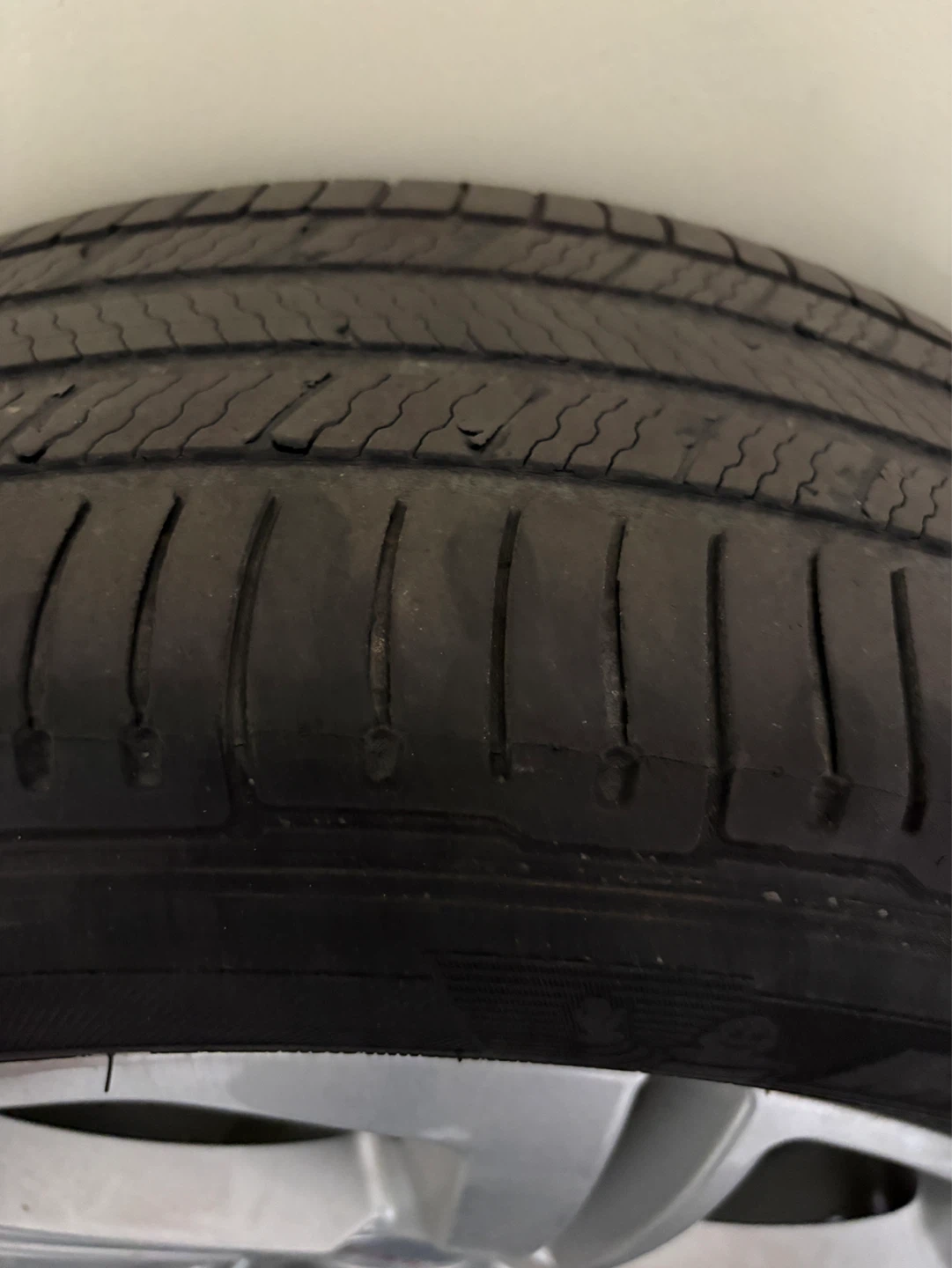 GMC All Season - Michelin Tires with Rim x4 - photo 4