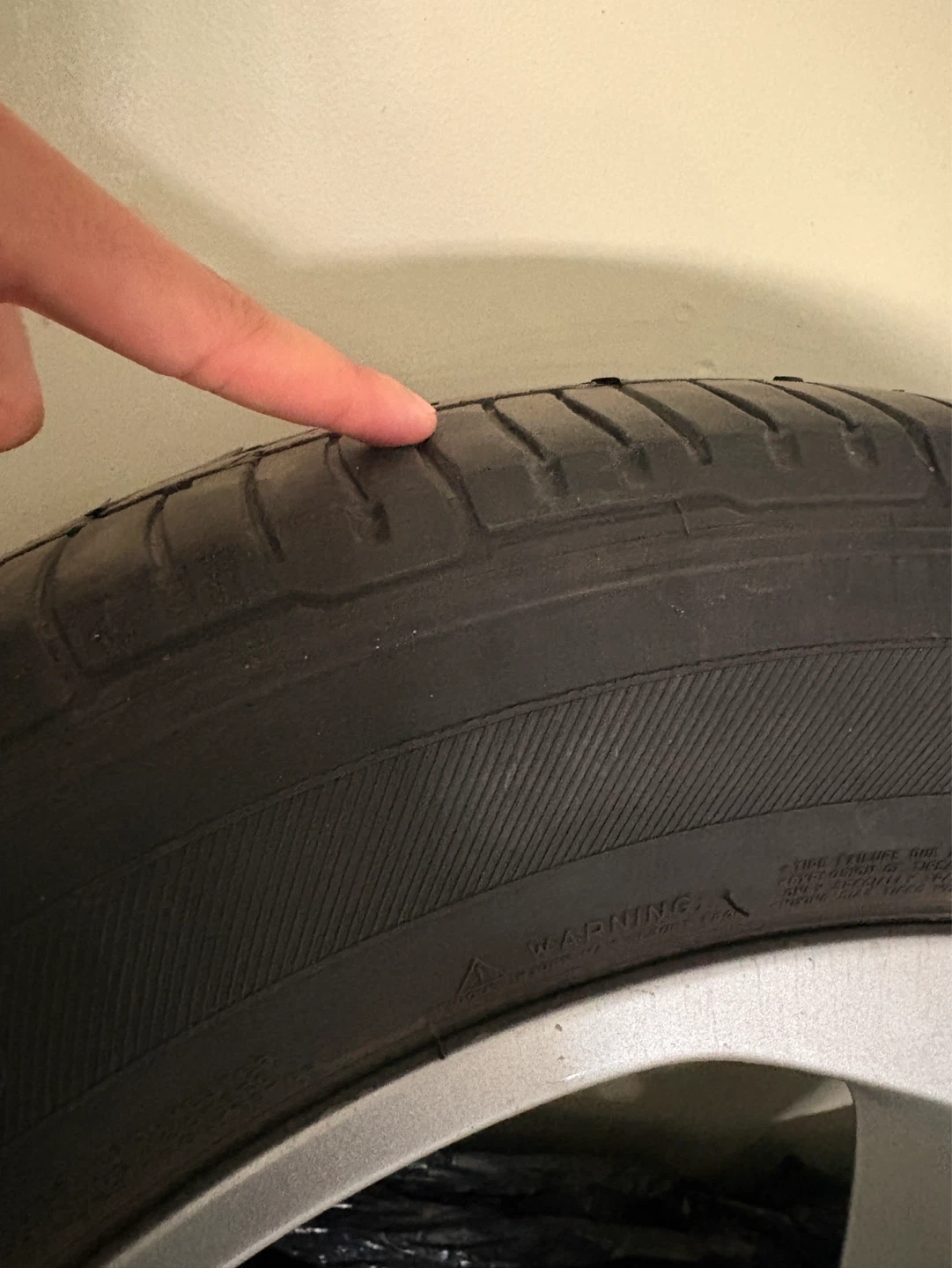 GMC All Season - Michelin Tires with Rim x4 - photo 5