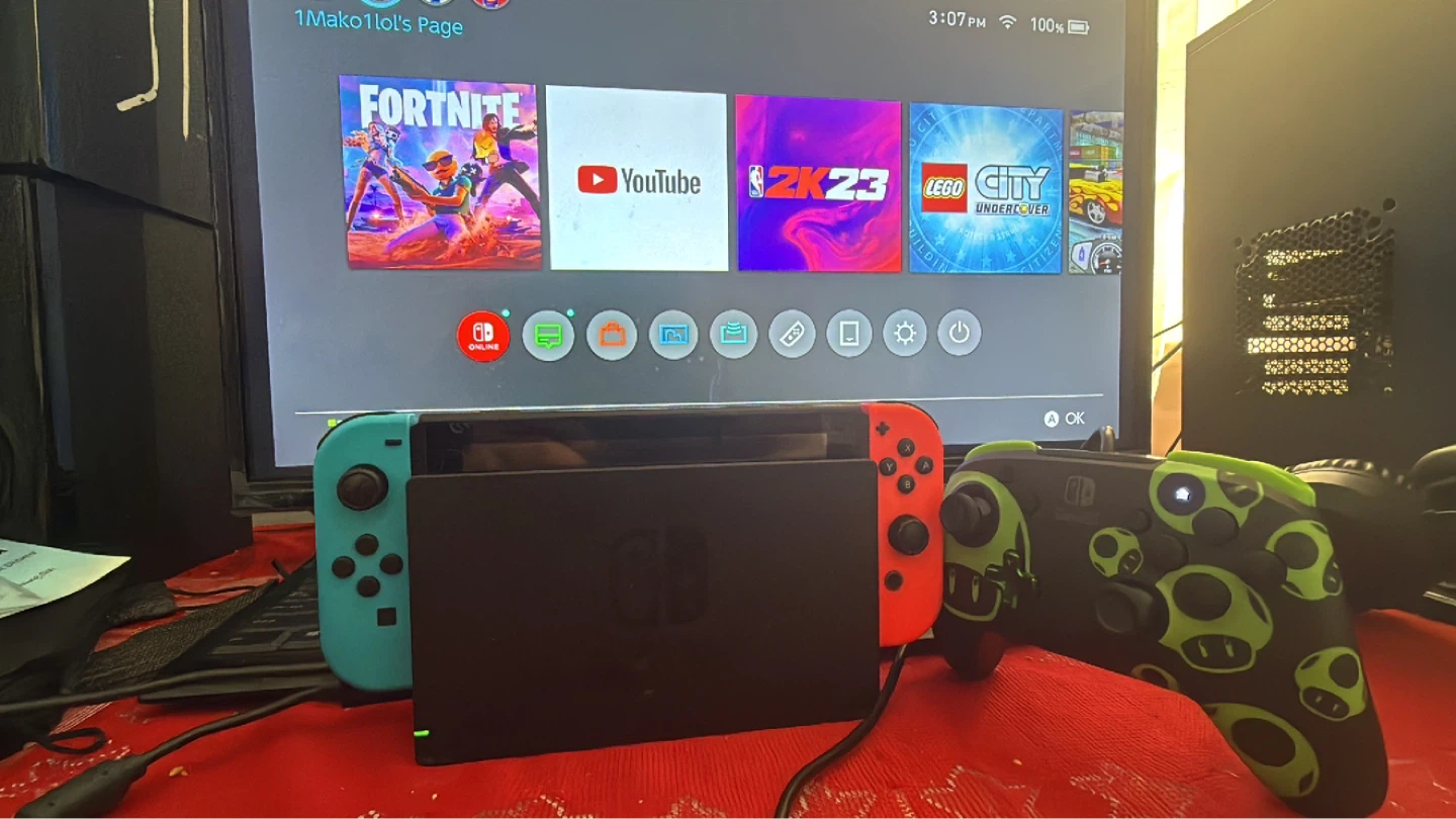 Nintendo Switch  Console - photo 2
