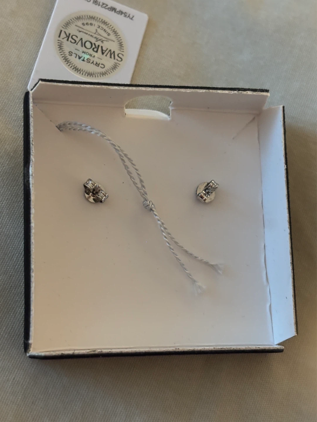 NIC & SYD Crystal Earrings - photo 5