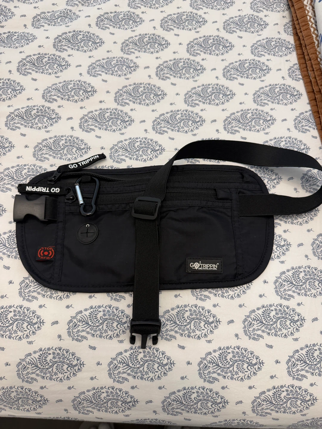 GO TRIPPIN' Black Travel Money Belt / Fanny Pack