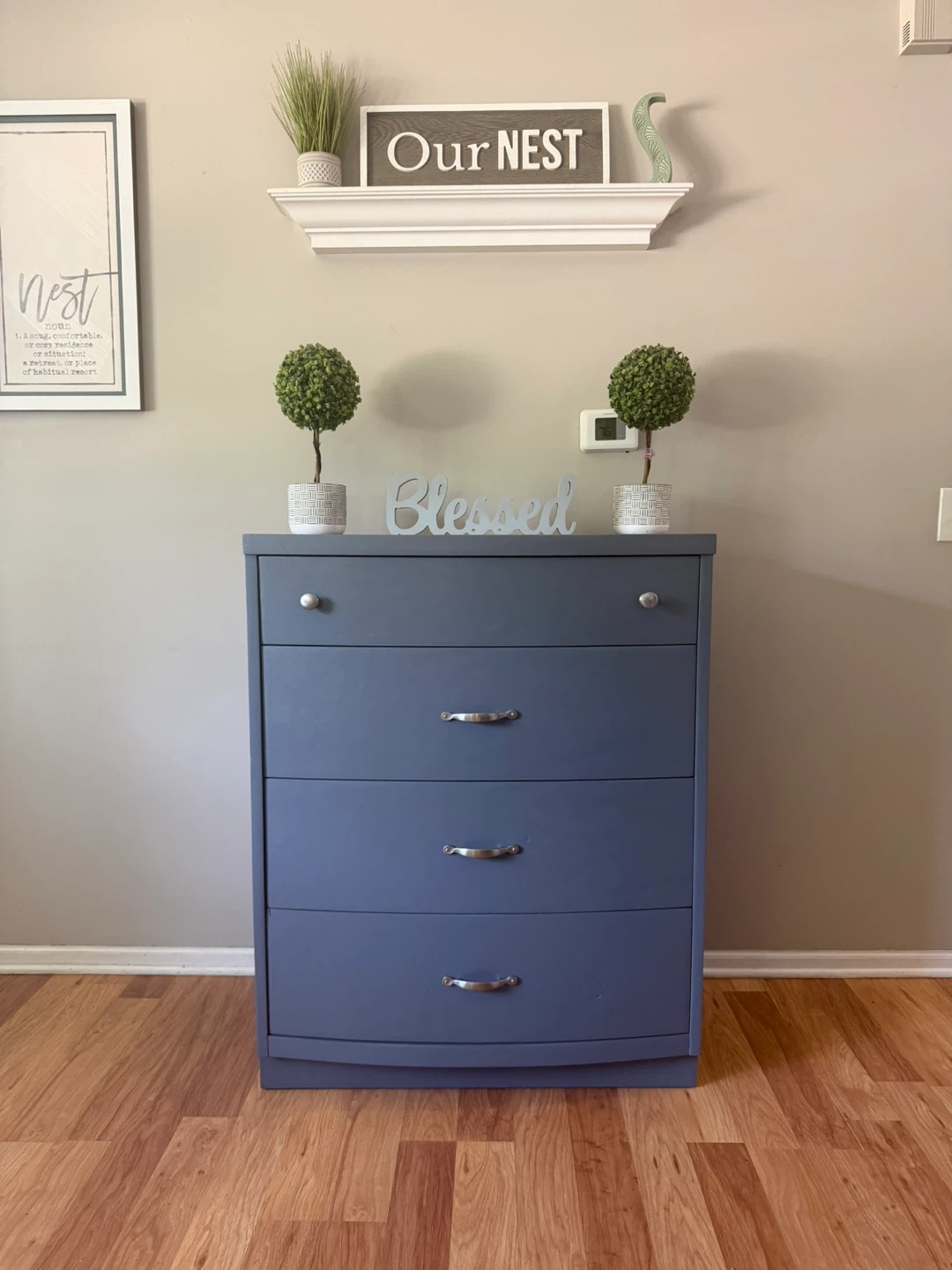 ✨🩶Beautiful solid MC dresser🩶✨