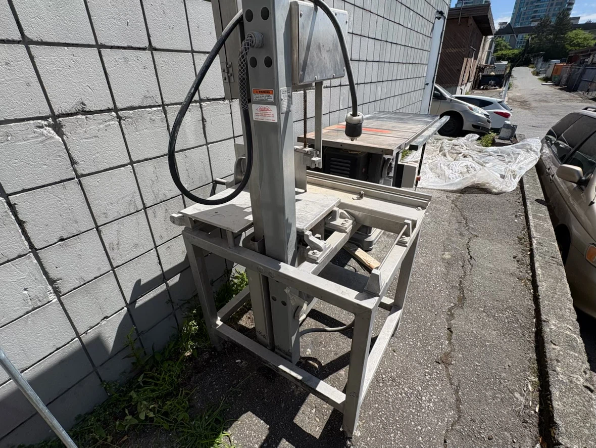 Hobart Commercial Food Processing Machine (Band saw) - photo 4