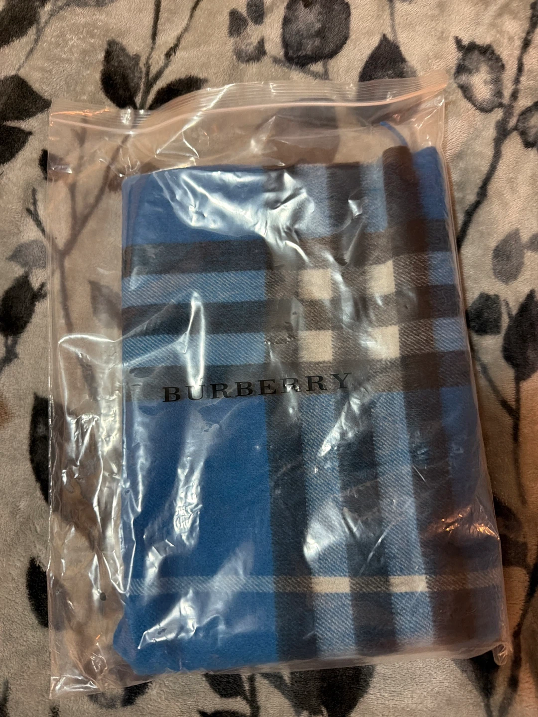 Burberry Blue Plaid Scarf - photo 2