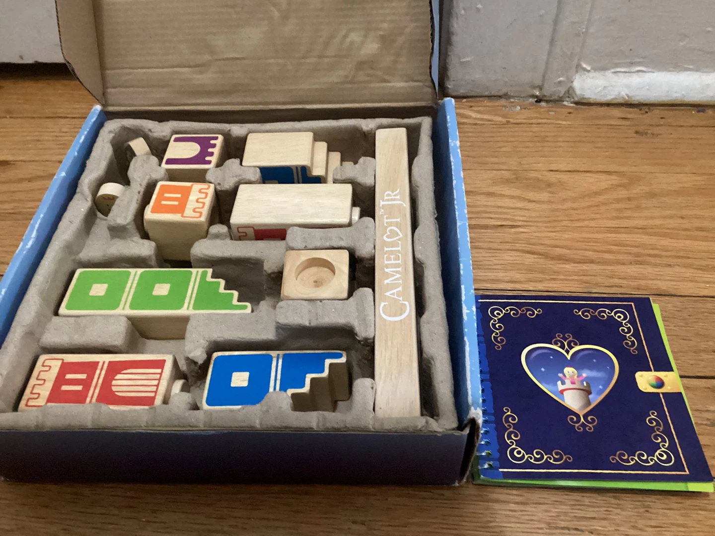 ⚽️Smart Games Camelot Jr. Wooden Logic Puzzle - photo 2