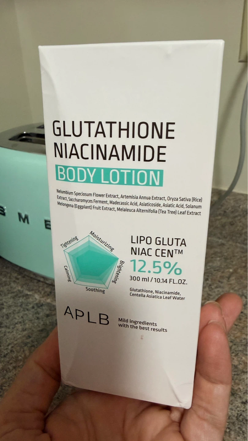 BRAND NEW APLB Glutathione Niacinamide Body Lotion 300ml ⚽