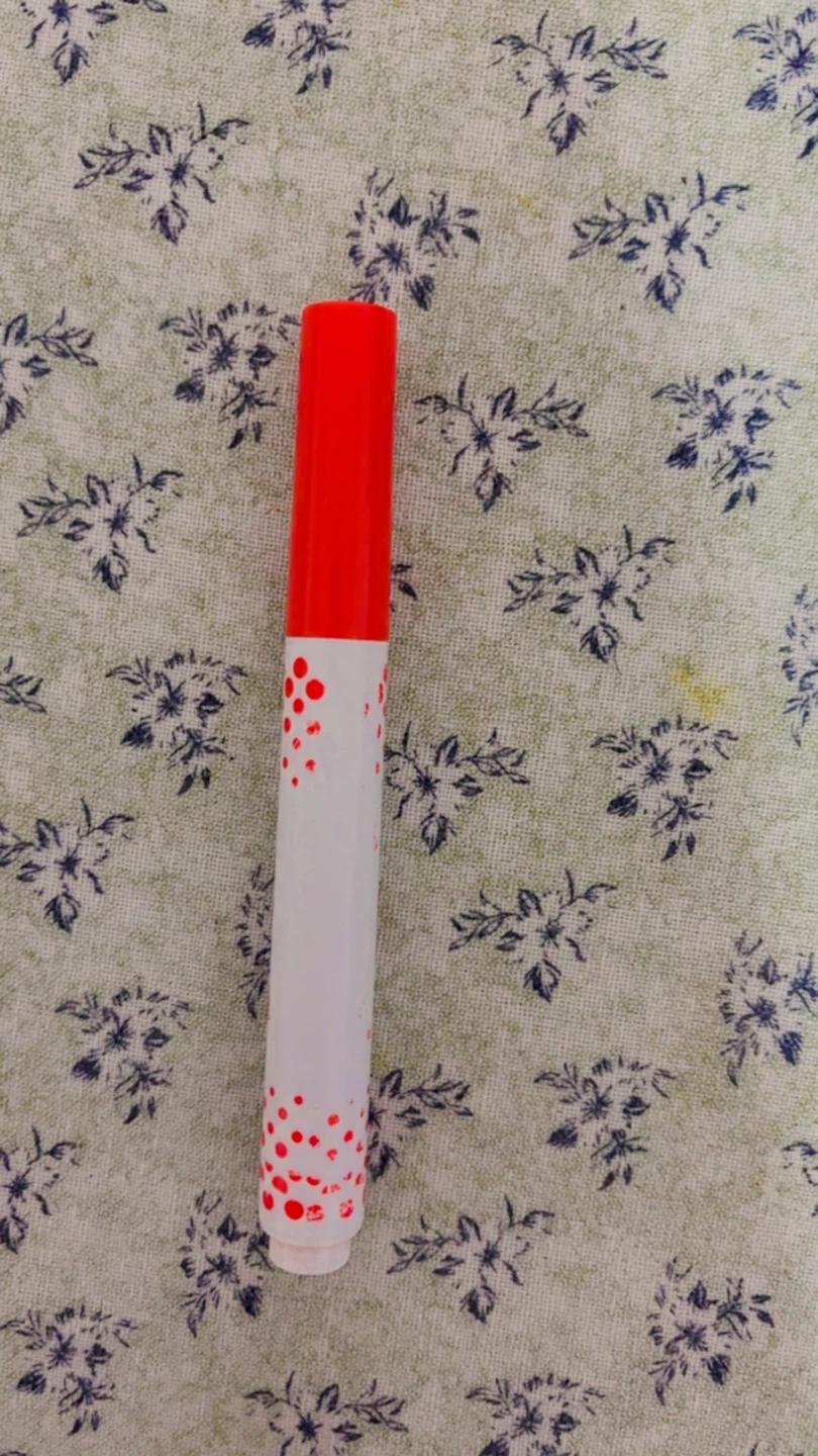 ⚽ Red Marker