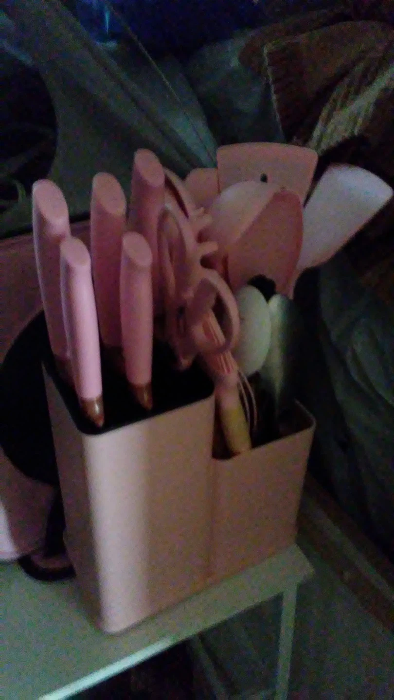 move out sale! pink kitchen utensils - photo 3