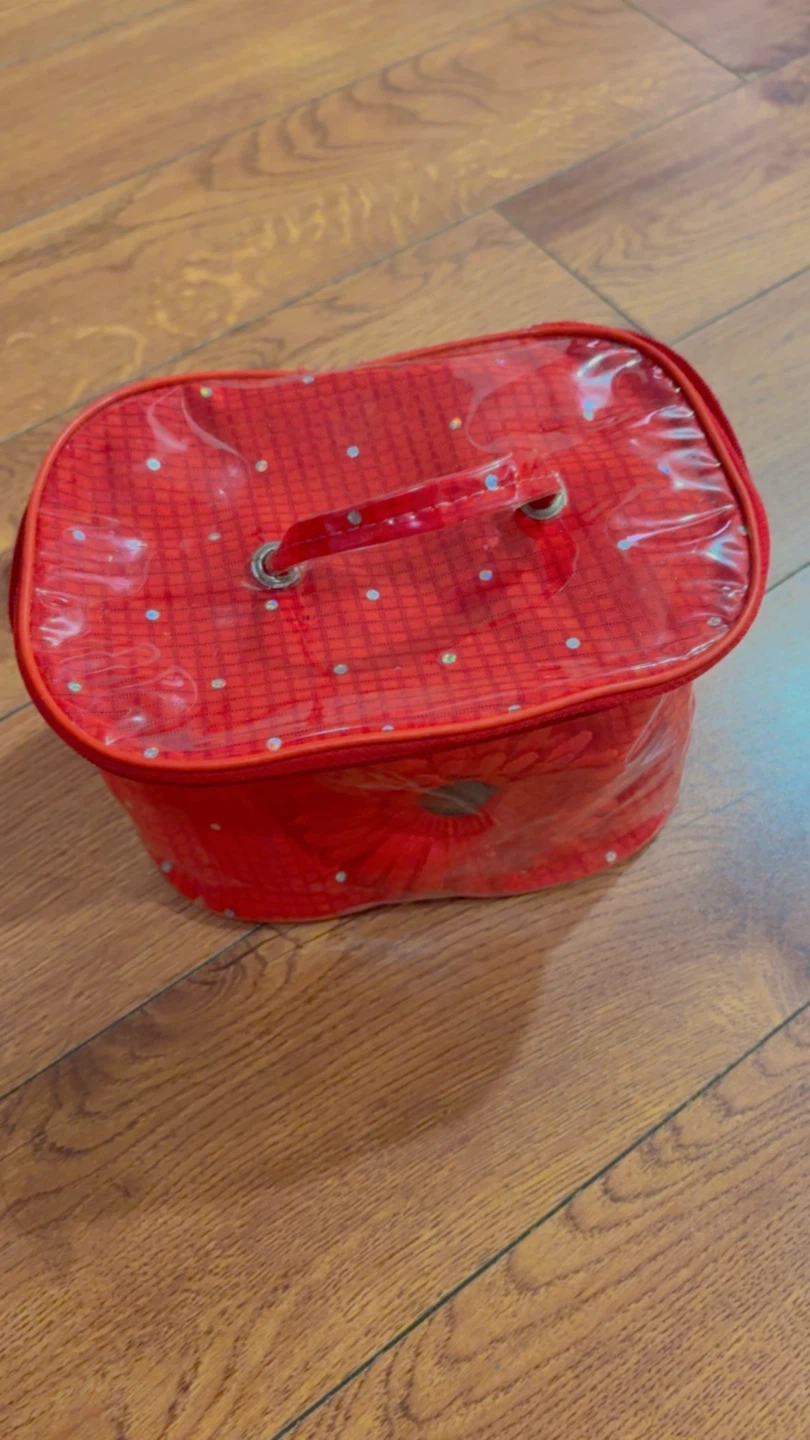 ⚽ Red Cosmetic Bag Organizer