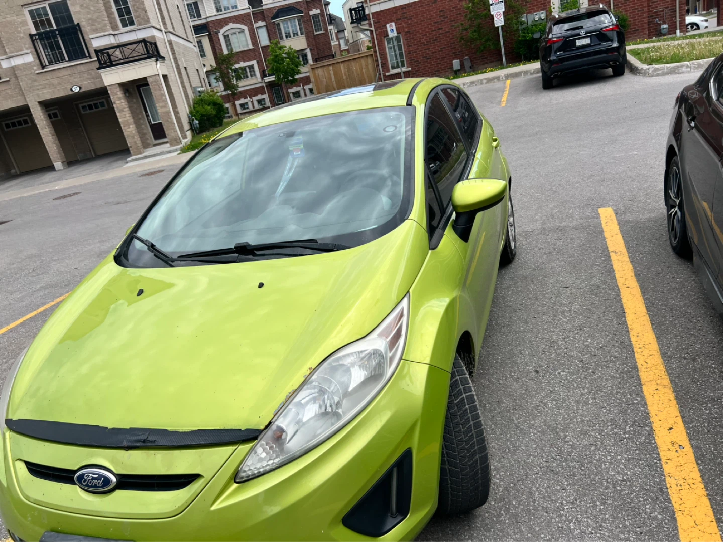 Car - photo 2