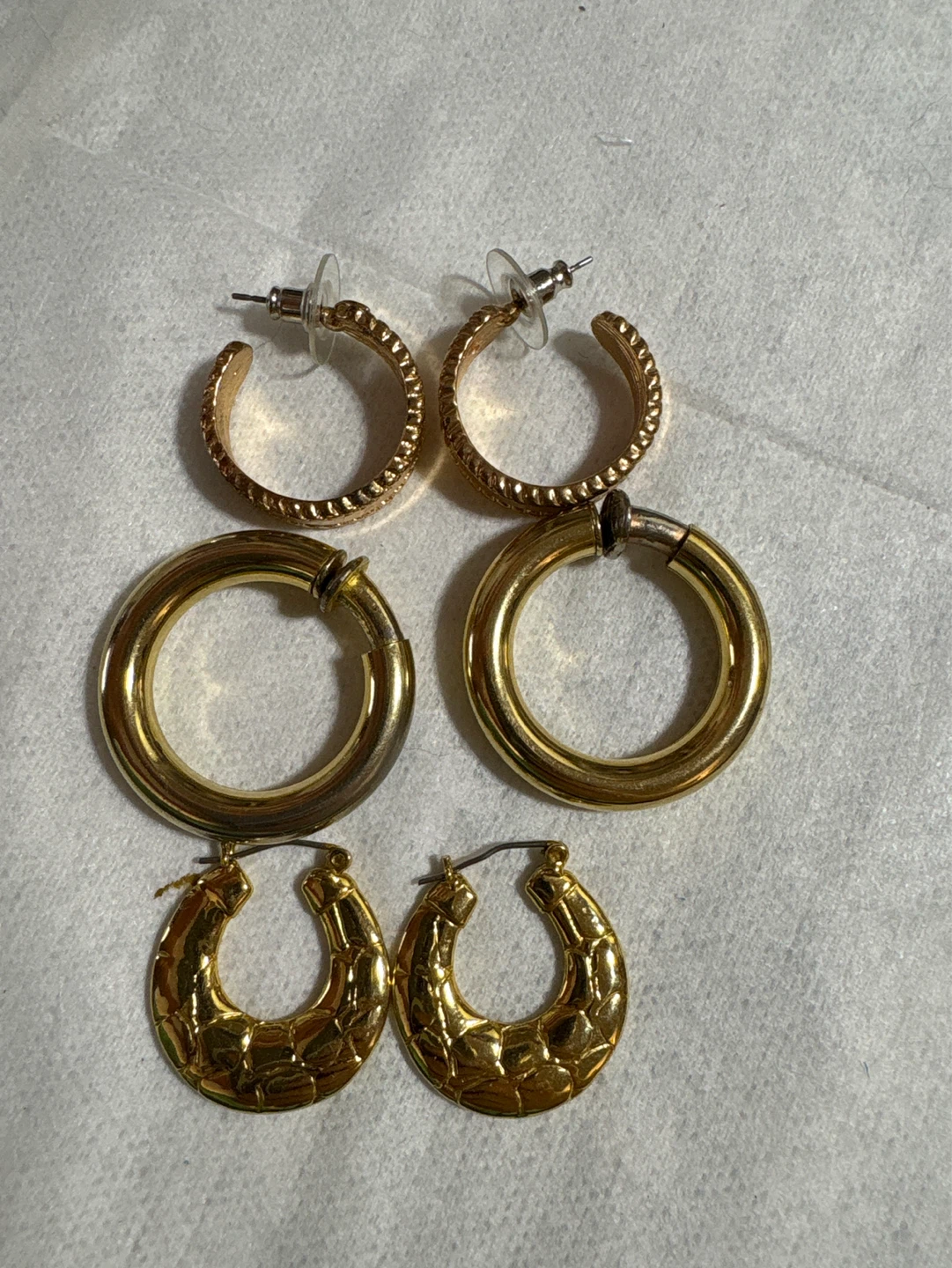 Vintage Gold Tone Hoop Earrings Set⚽️