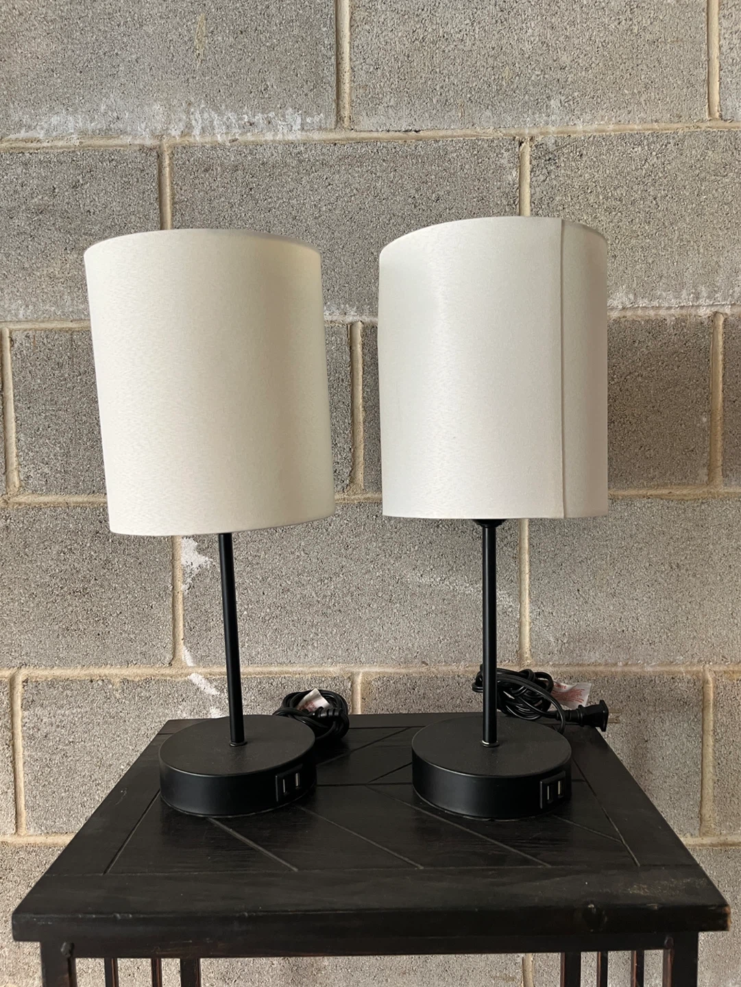 Set of 2 Modern Black Table Lamps with USB Ports - photo 2