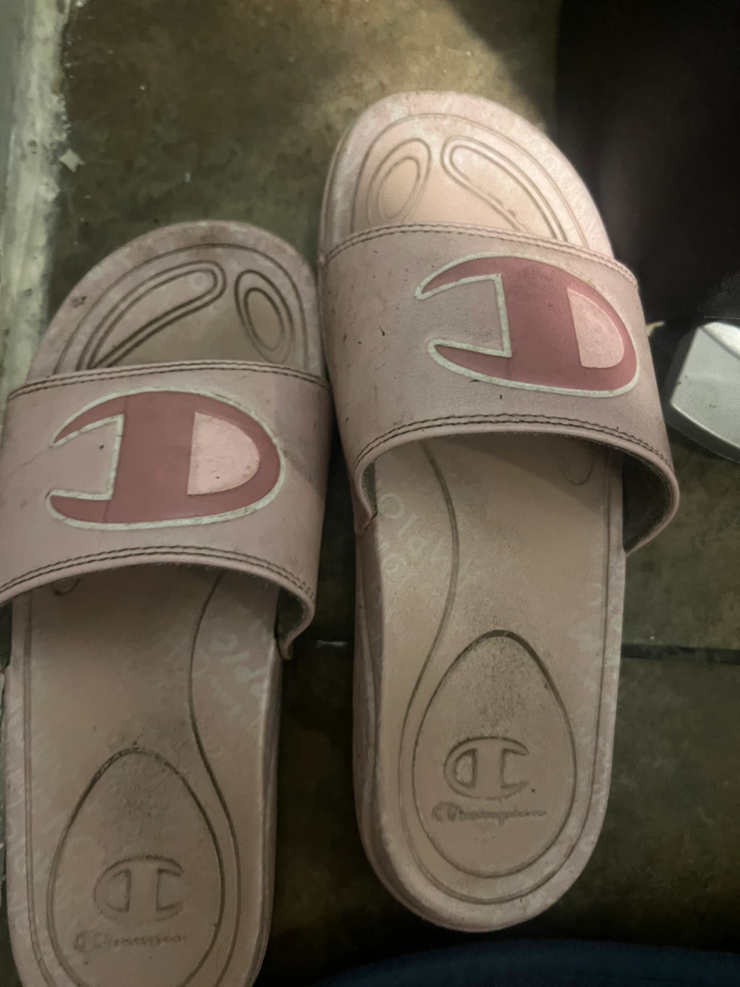 Champion Pink slides ⚽