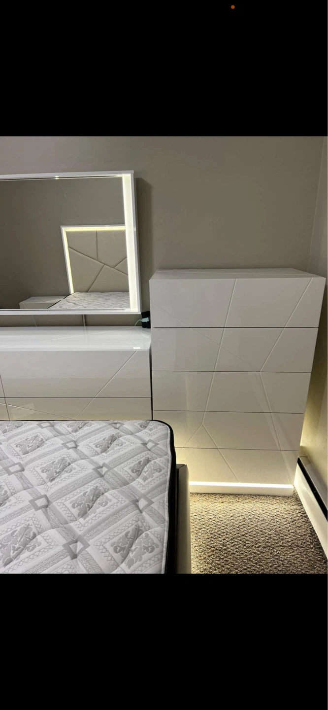Beautiful bedroom set 8 pieces with mattress 9 pieces - photo 3