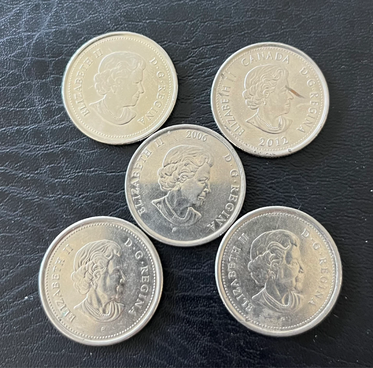 Collection of 5 Canadian 25-cent coins - photo 2