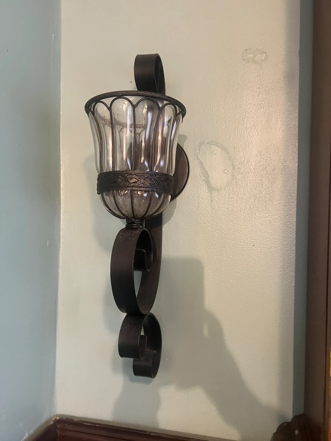 Vintage Wall Sconce with Glass Shade ⚽