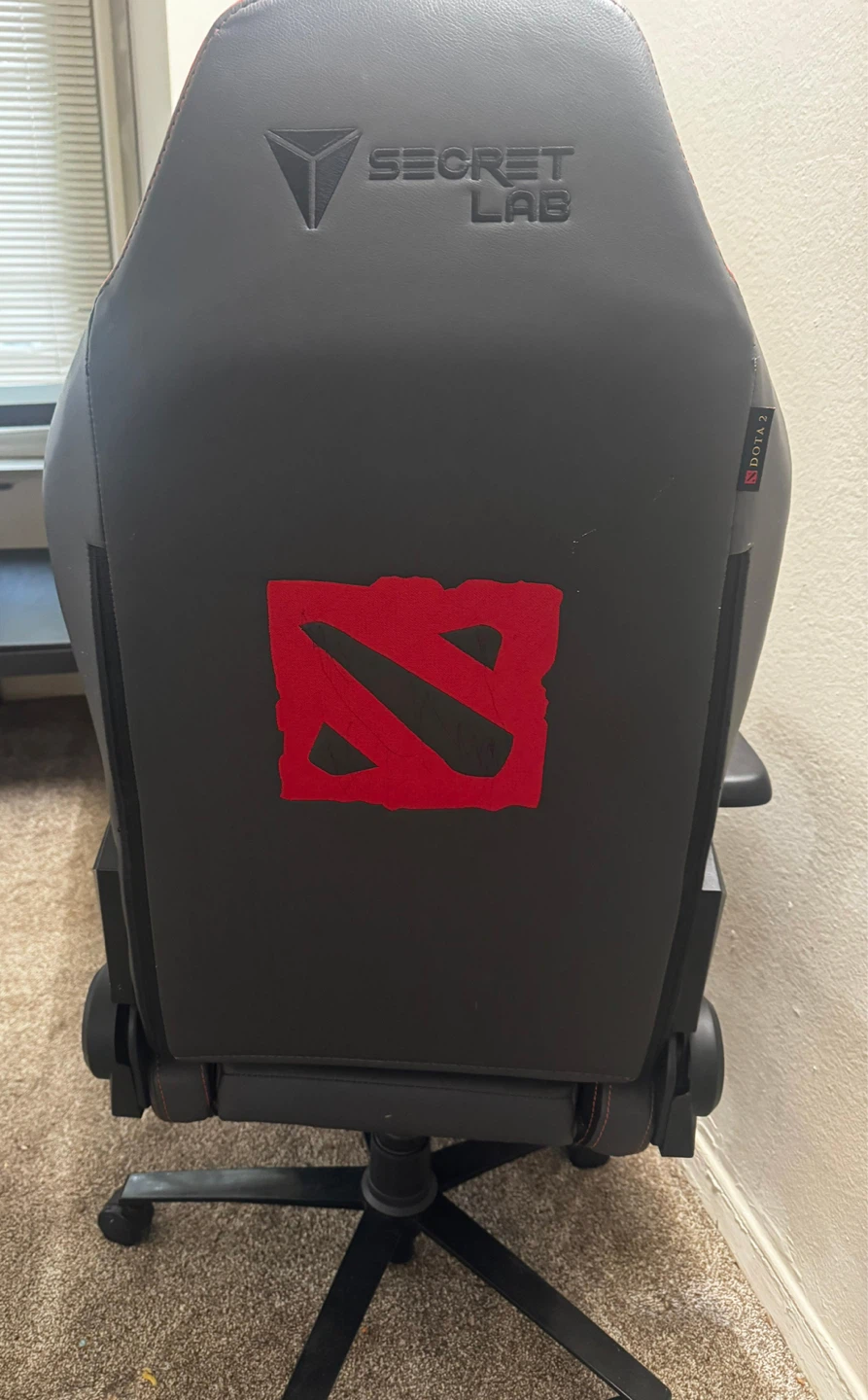 Secretlab Dota 2 Edition Gaming Chair+ free headrest
