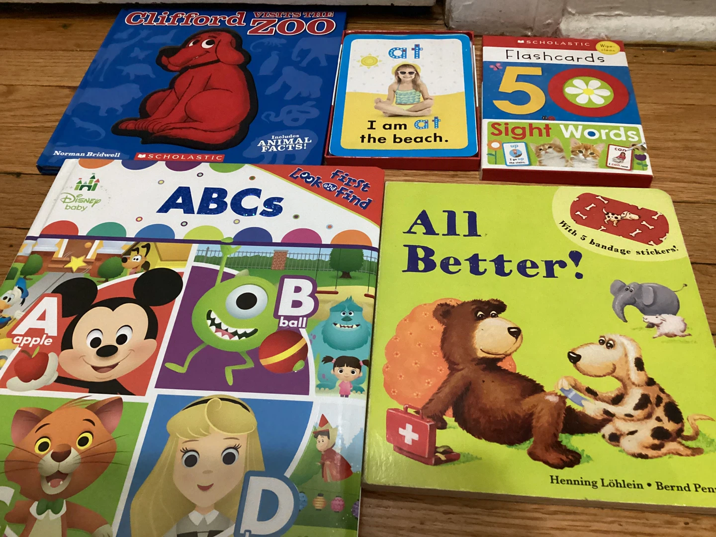 ⚽️Scholastic ABCs and Sight Words Flashcards