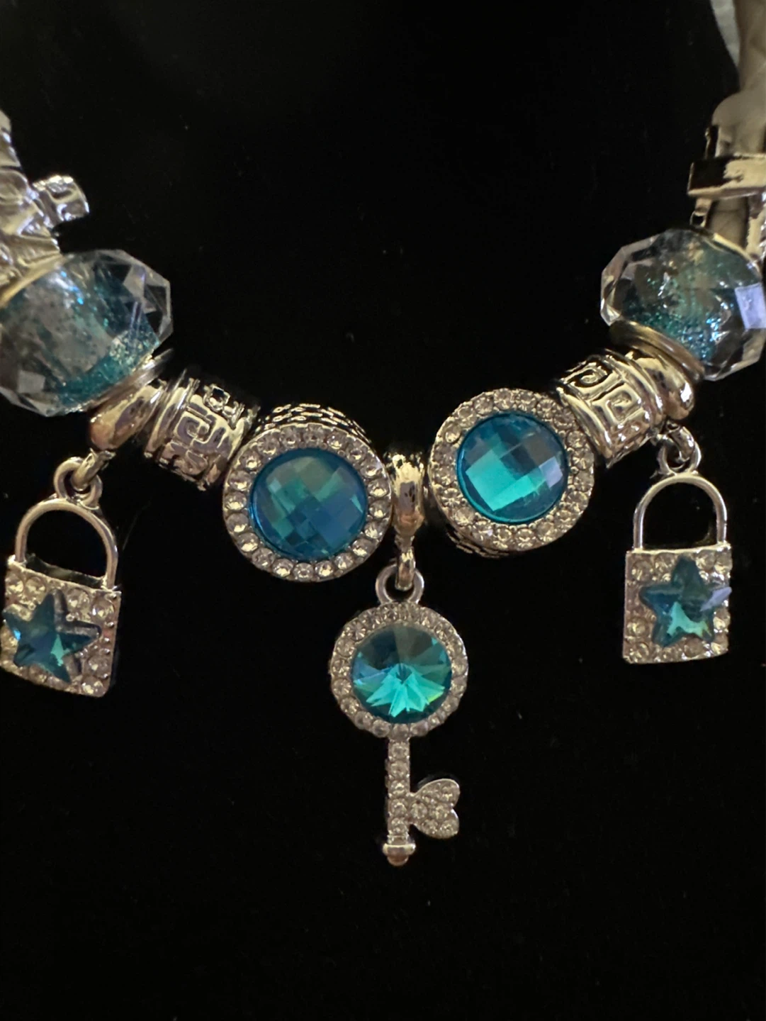 Charm Bracelet with Key and Lock Charms - photo 3