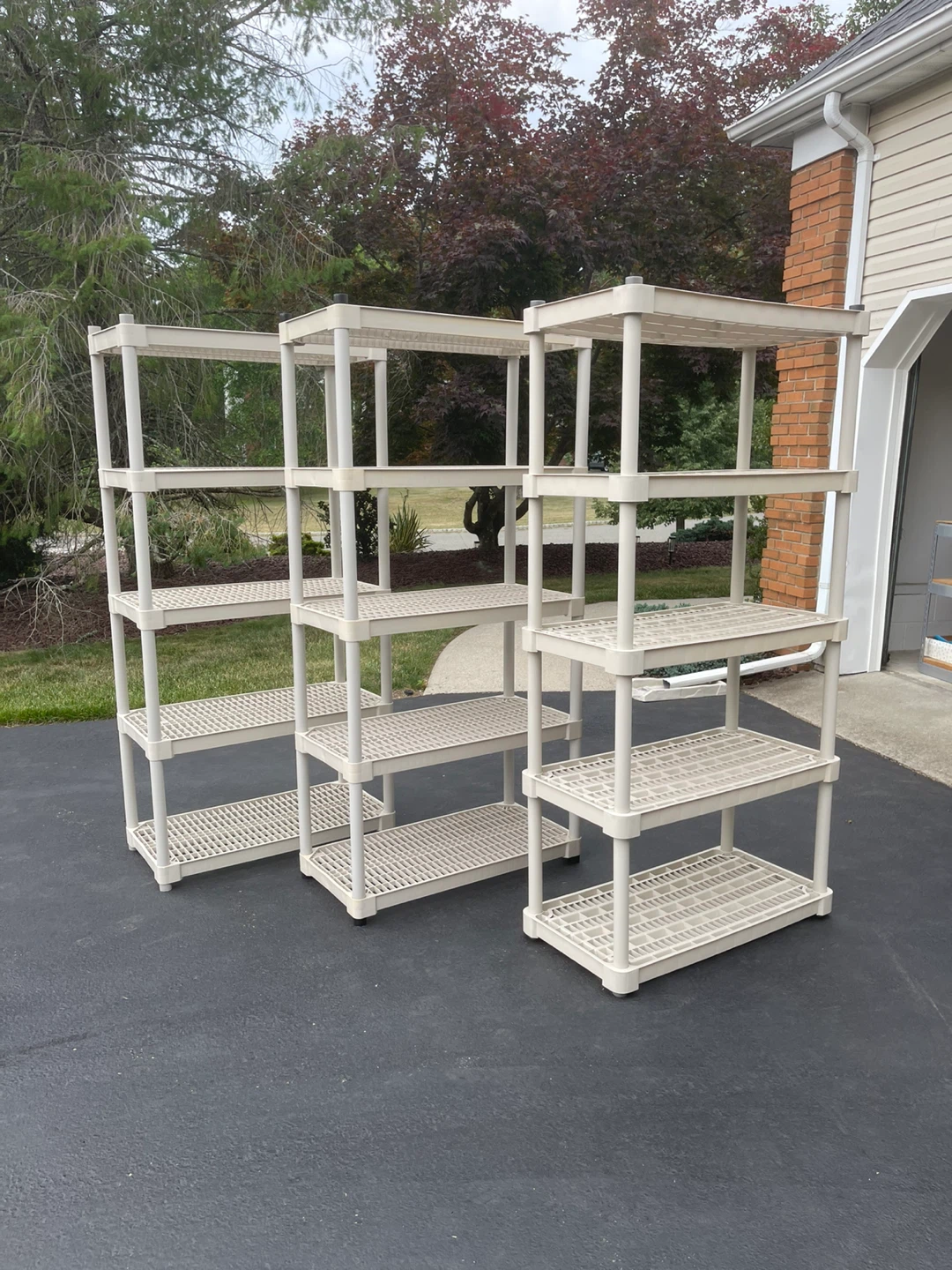 Set of 3 Plastic Shelving Units - photo 2