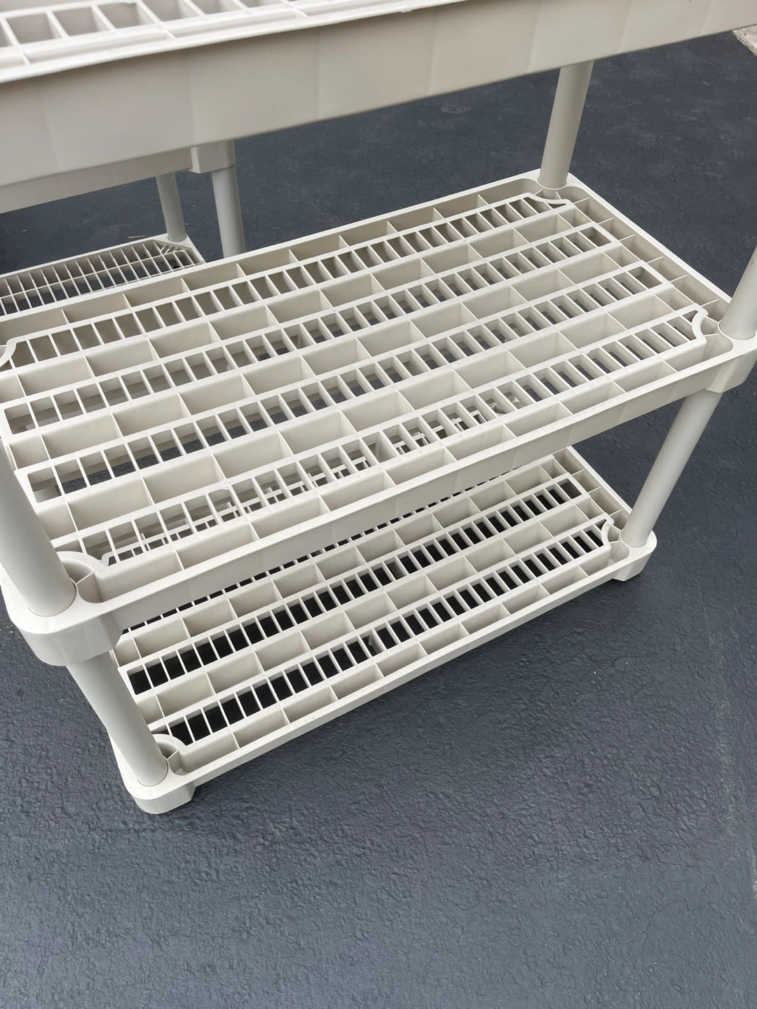 Set of 3 Plastic Shelving Units - photo 4