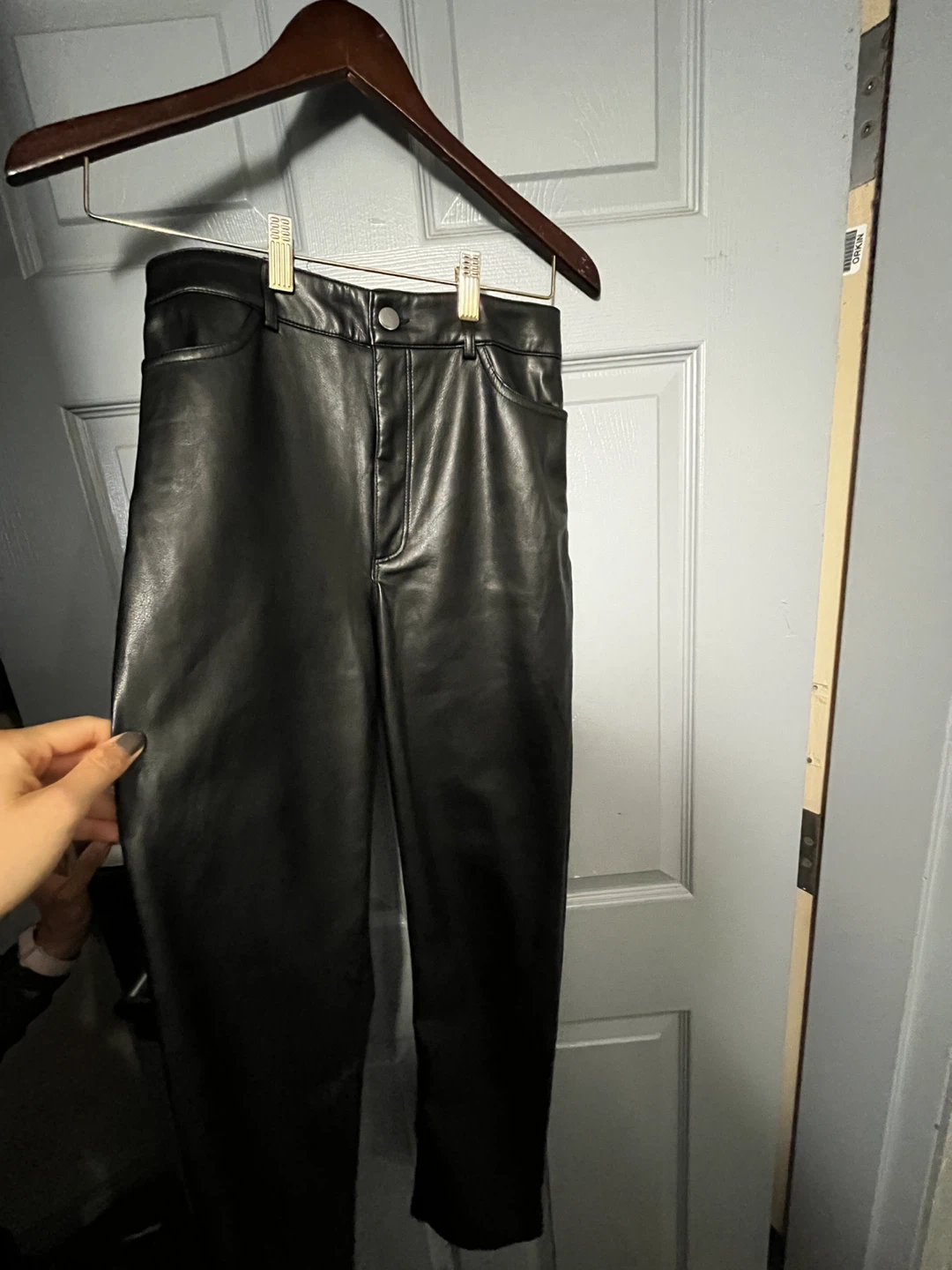 ⚽️Dynamite Black Faux Leather Pants Size 2 - photo 4