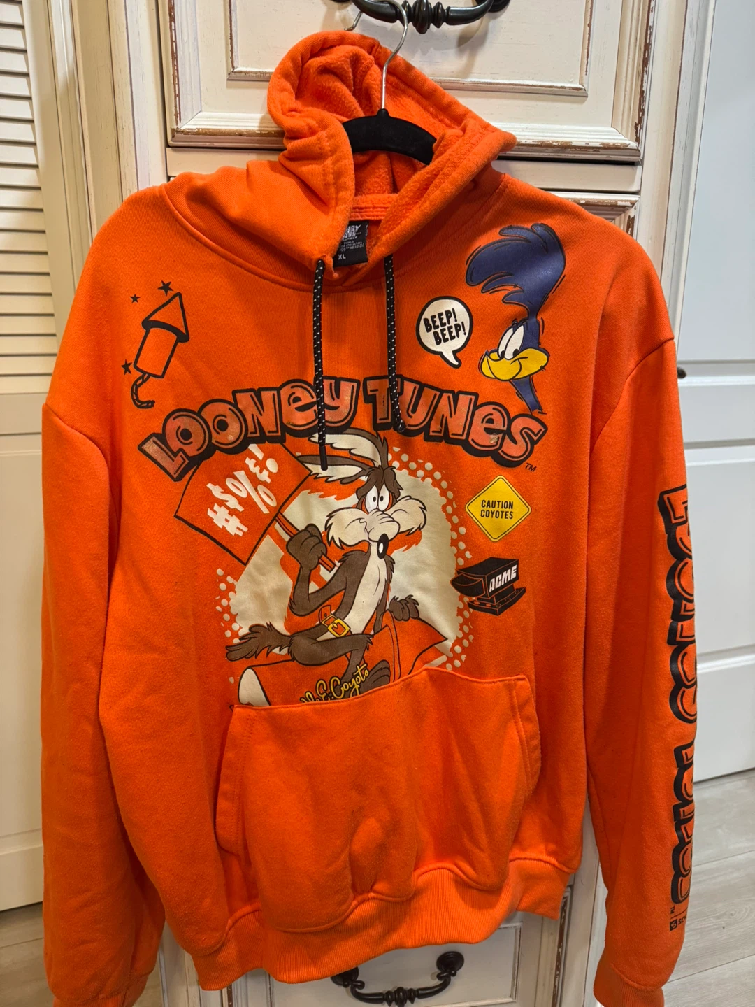 Southpole Looney Tunes Wile E. Coyote Orange Hoodie XL