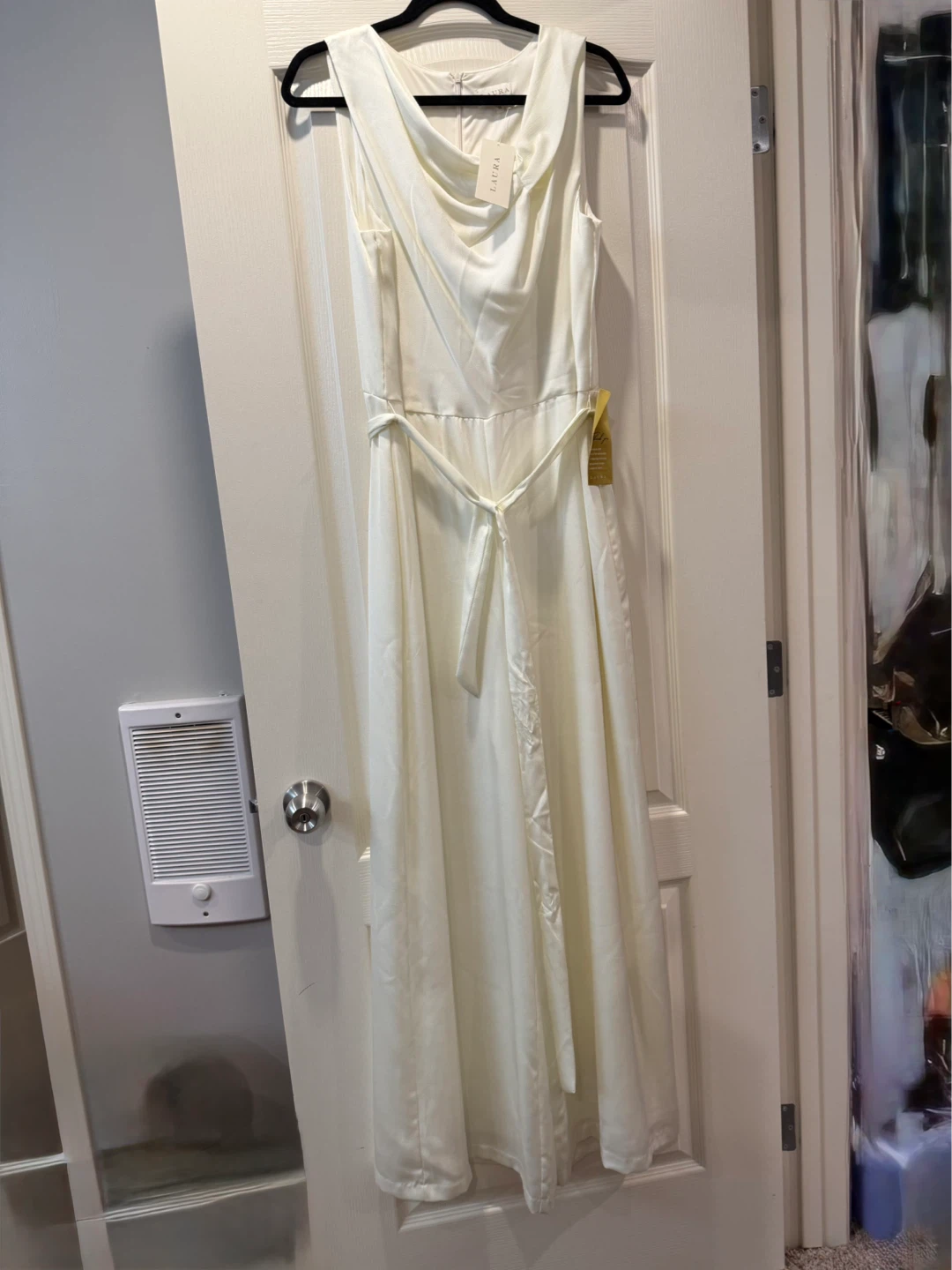 NEW! Laura Canada White Sleeveless Pantsuit Size 14