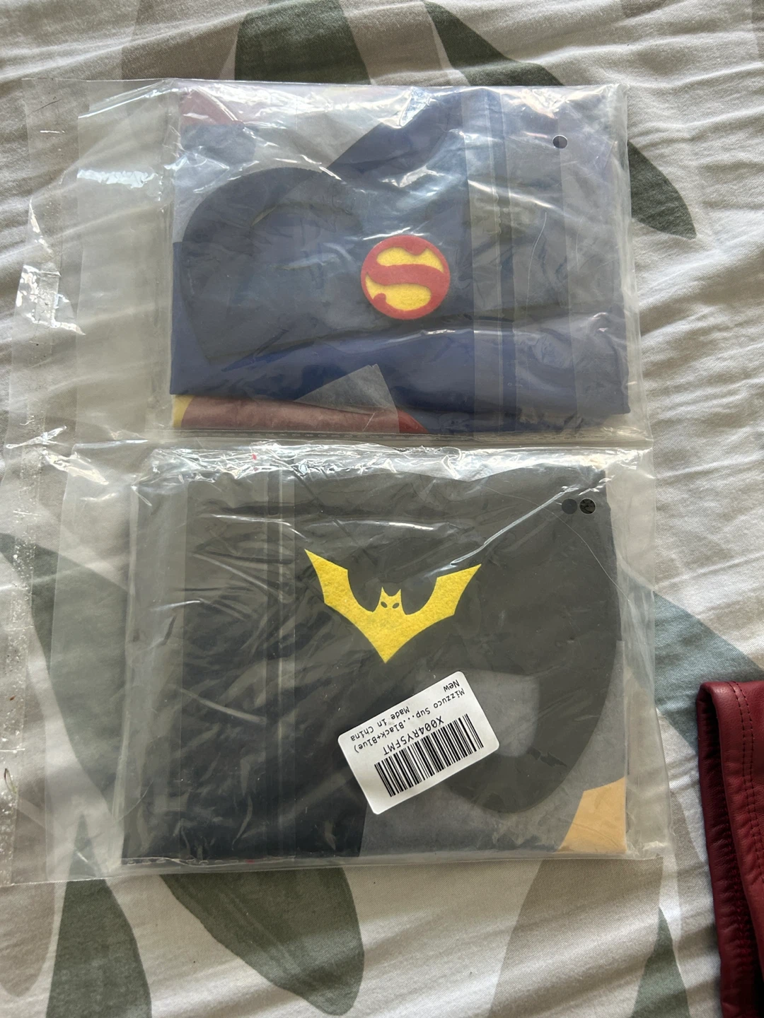 Superman and Batman Cape and Mask Set ⚽️ - photo 3
