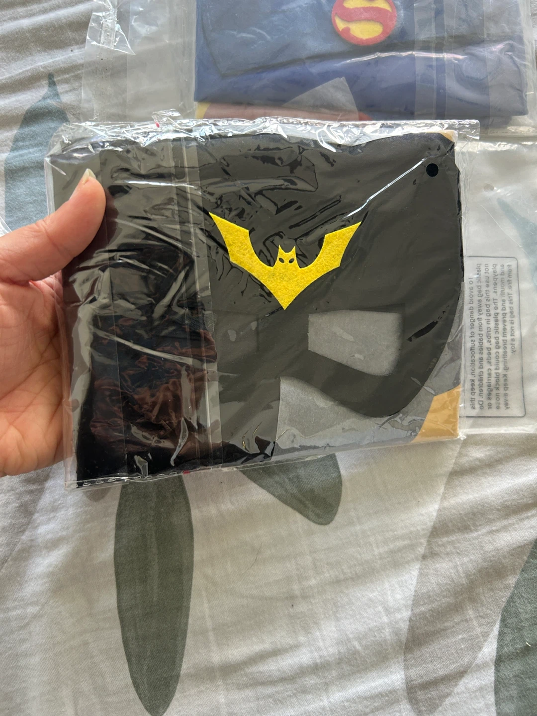 Superman and Batman Cape and Mask Set ⚽️ - photo 4