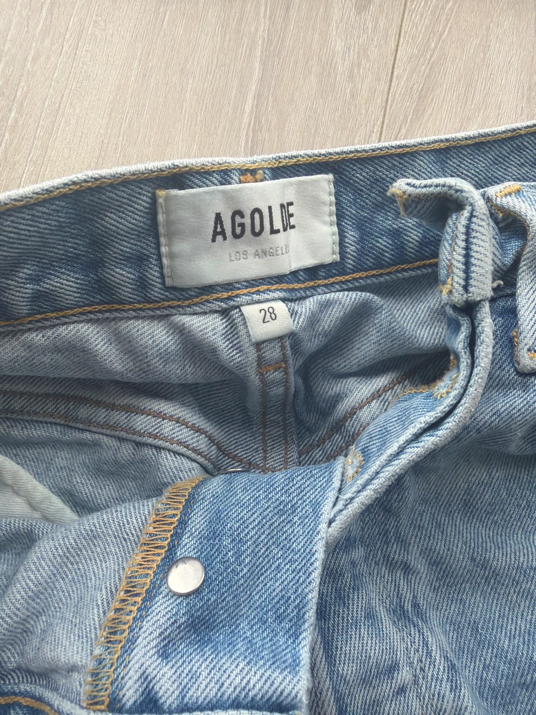 AGOLDE Los Angeles Denim Shorts – Size 28 - photo 4