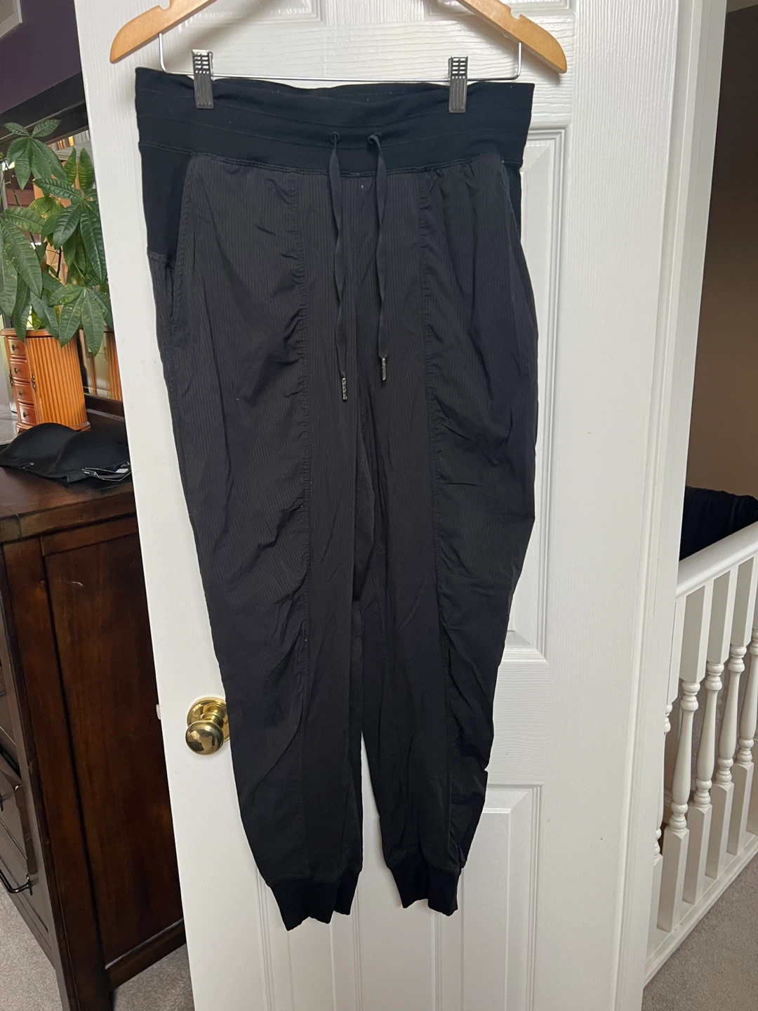 Size 8 lulu dance studio pants