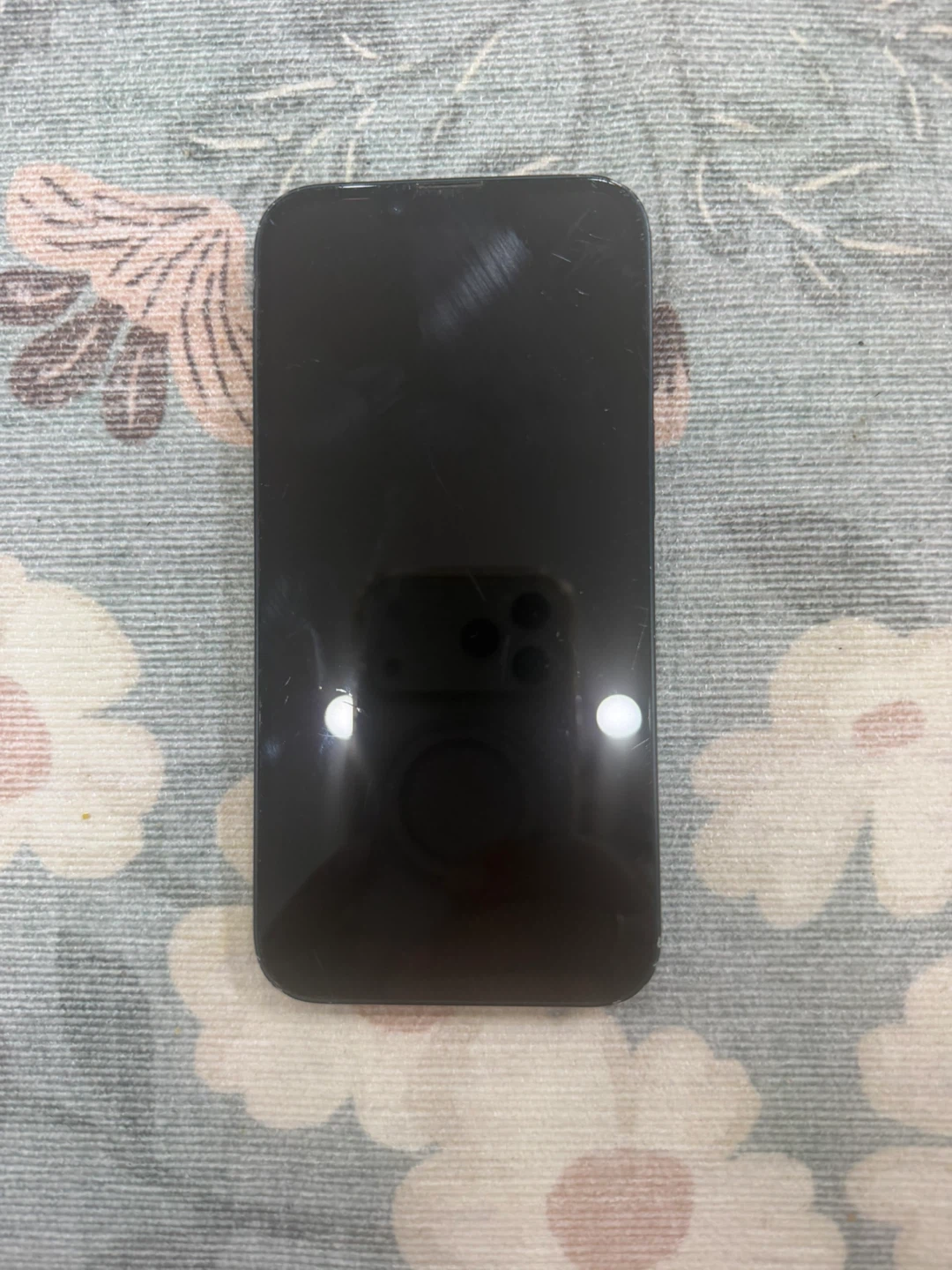 Apple iPhone 14