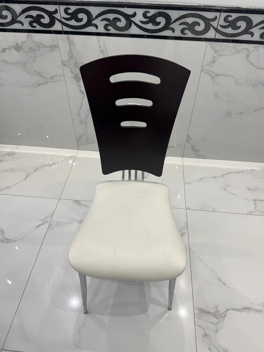 Set of 3 Modern Dining Chairs - Wood Back & Cushioned Seats - photo 3