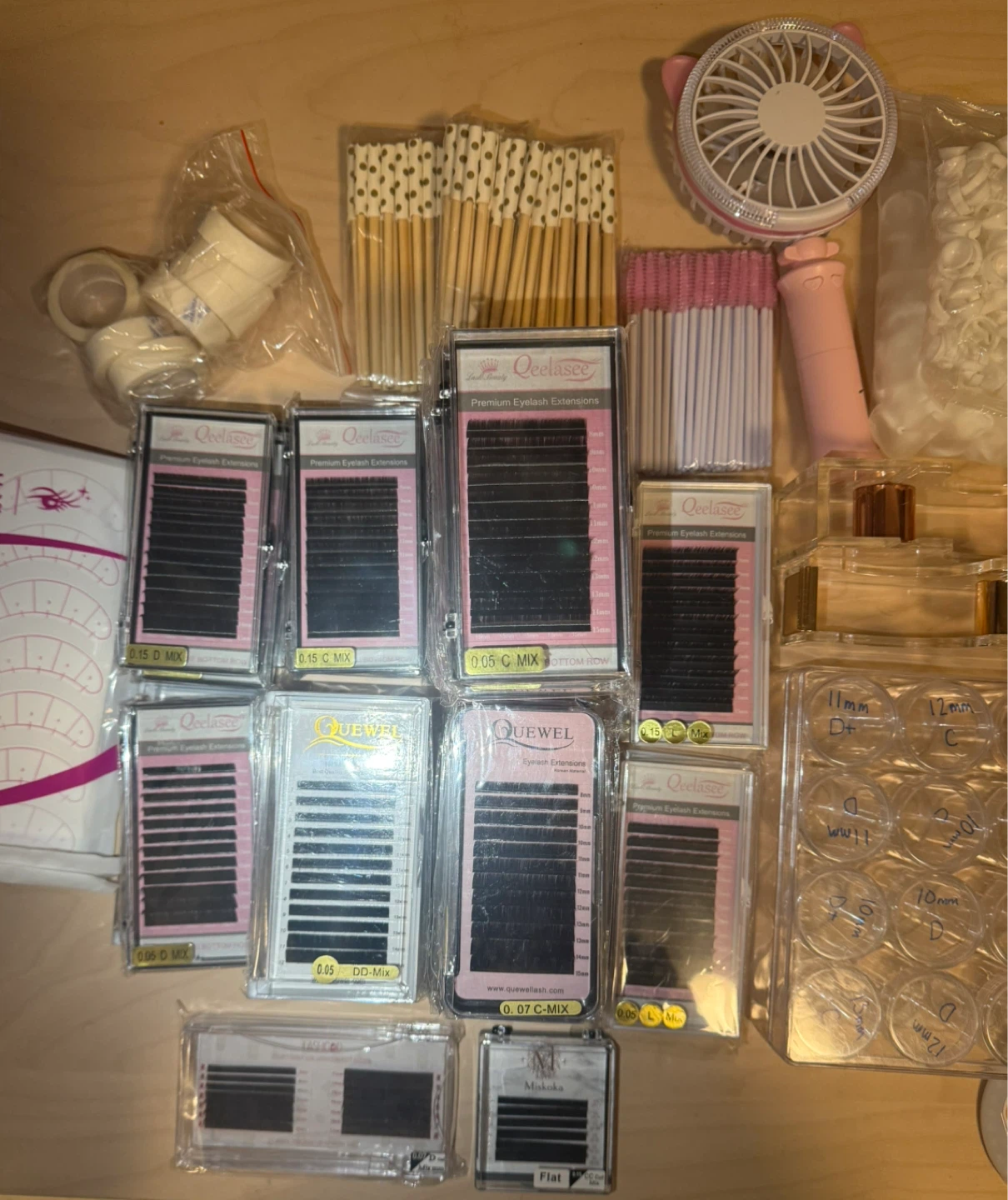 Eyelash Extension Kit - Assorted Lashes & Tools - photo 2