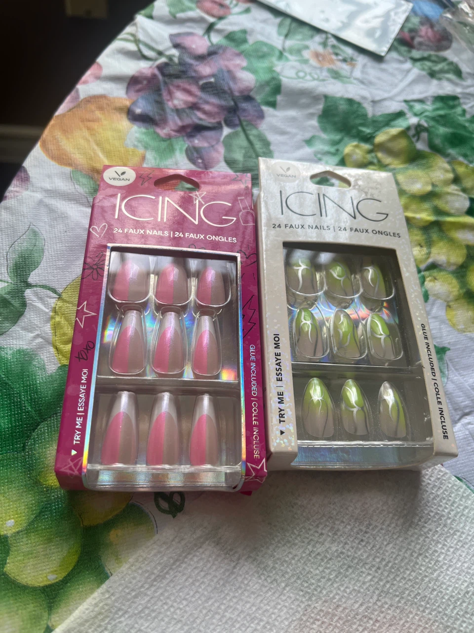 ICING 24 Faux Nails - Pink & Green