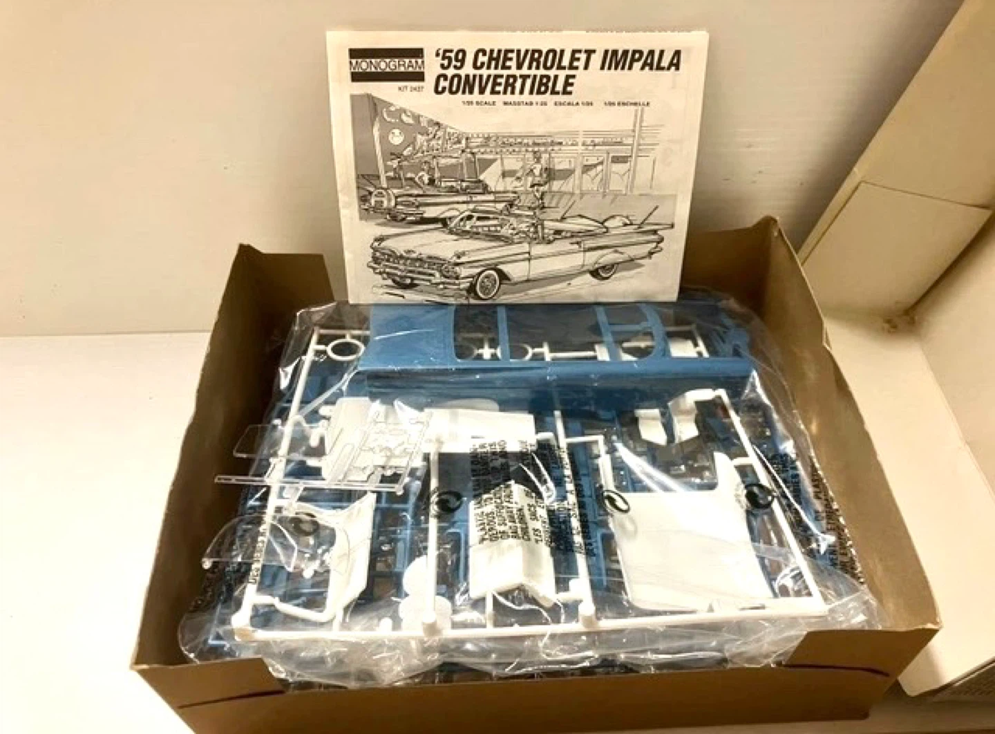 '59 Chevrolet Impala Convertible Model Kit - photo 2