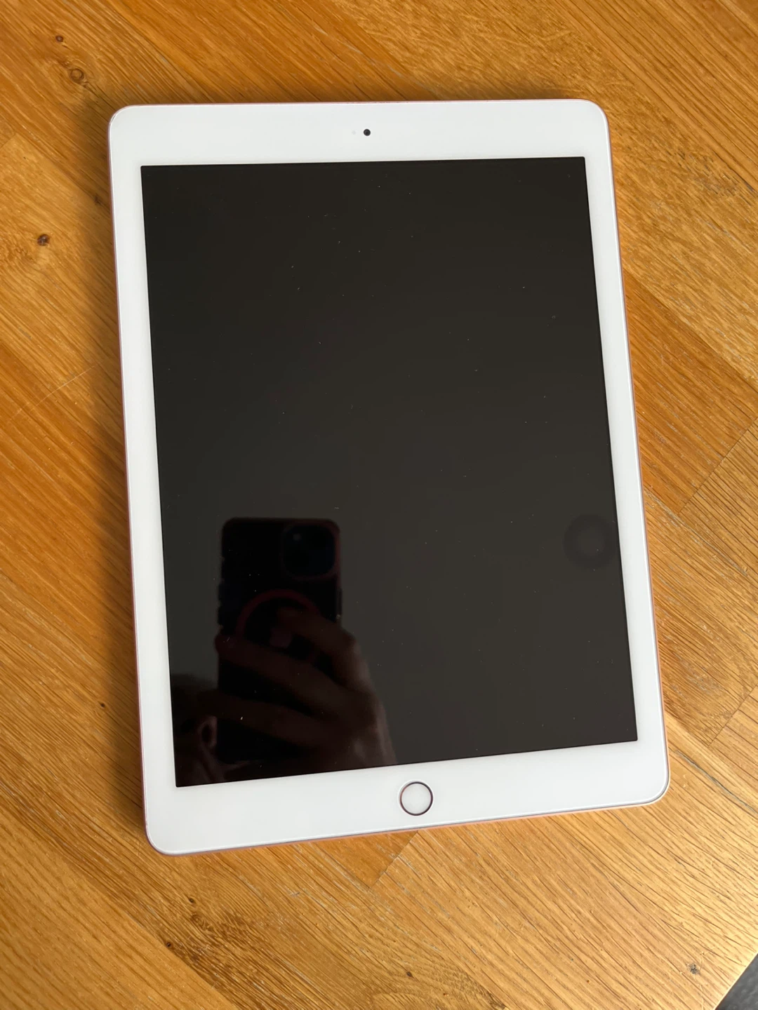 Rose Gold iPad 6th Gen 32G Wifi - photo 2