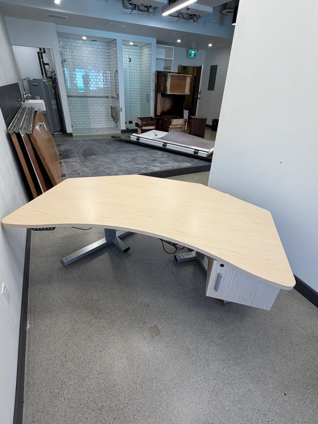 Ergonomic Desk - Adjustable Height