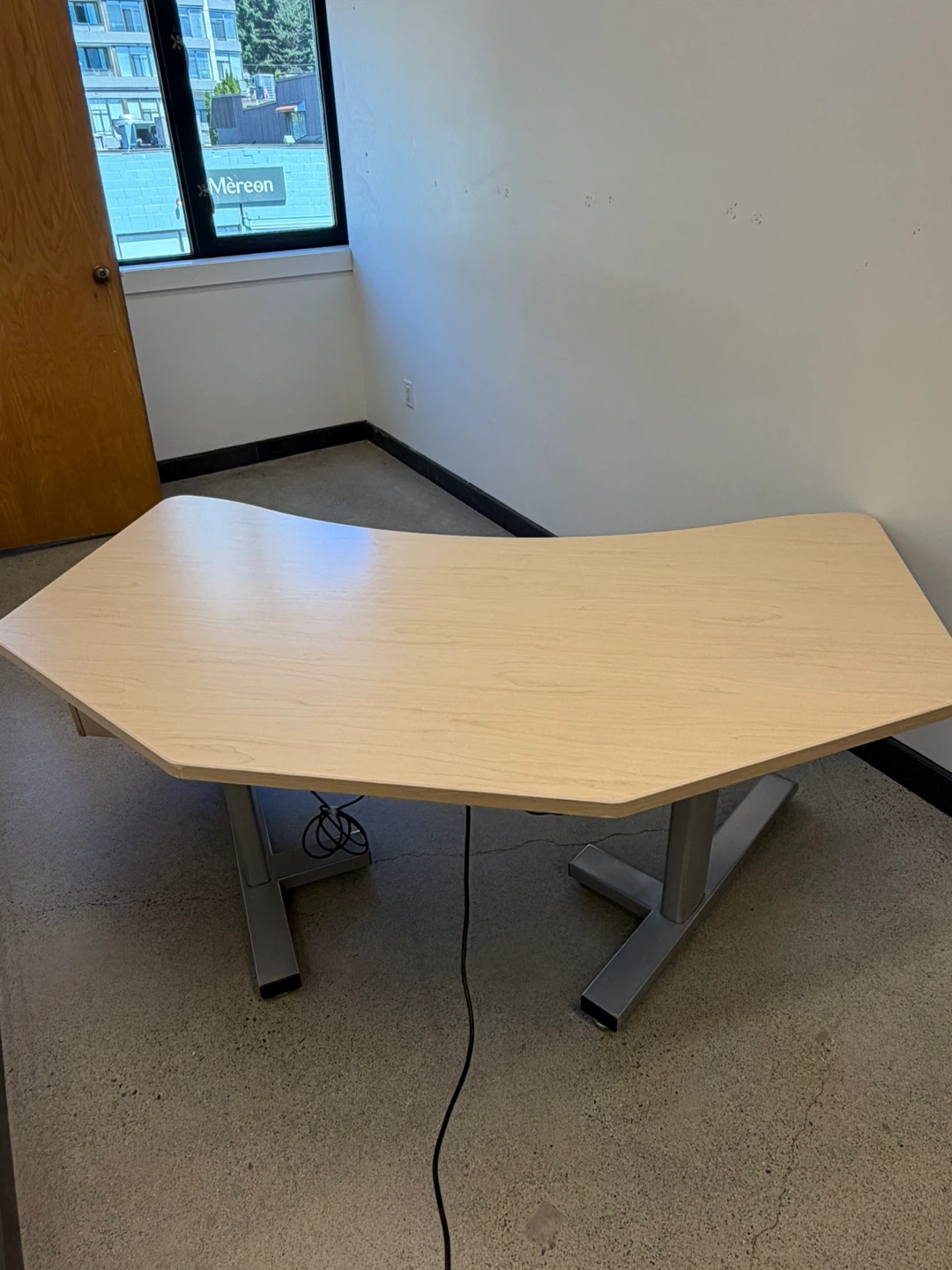 Ergonomic Desk - Adjustable Height - photo 3