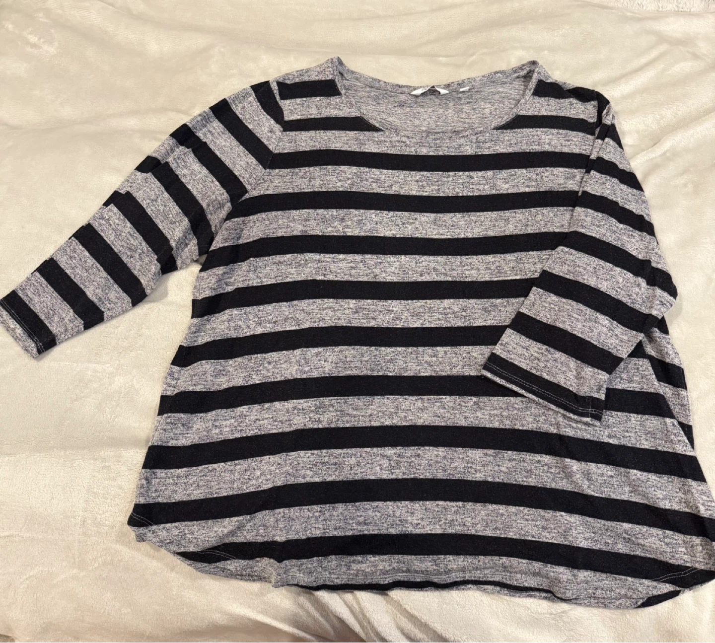 Reitmans Striped 3/4 Sleeve Top