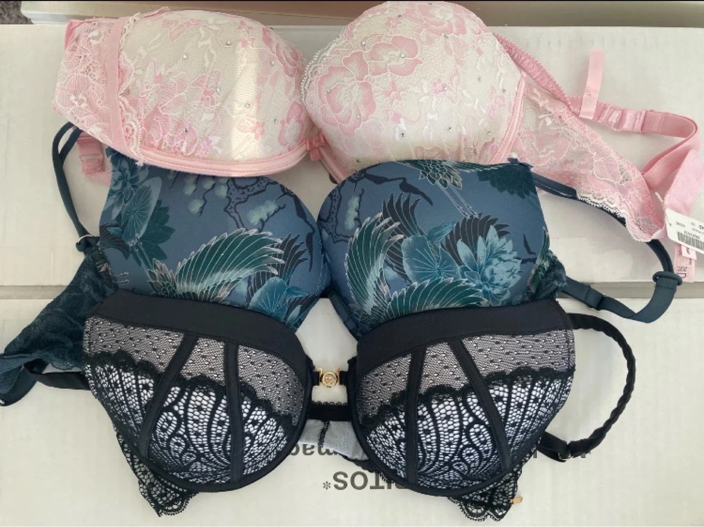 New 3 bras and a bag of women clothes