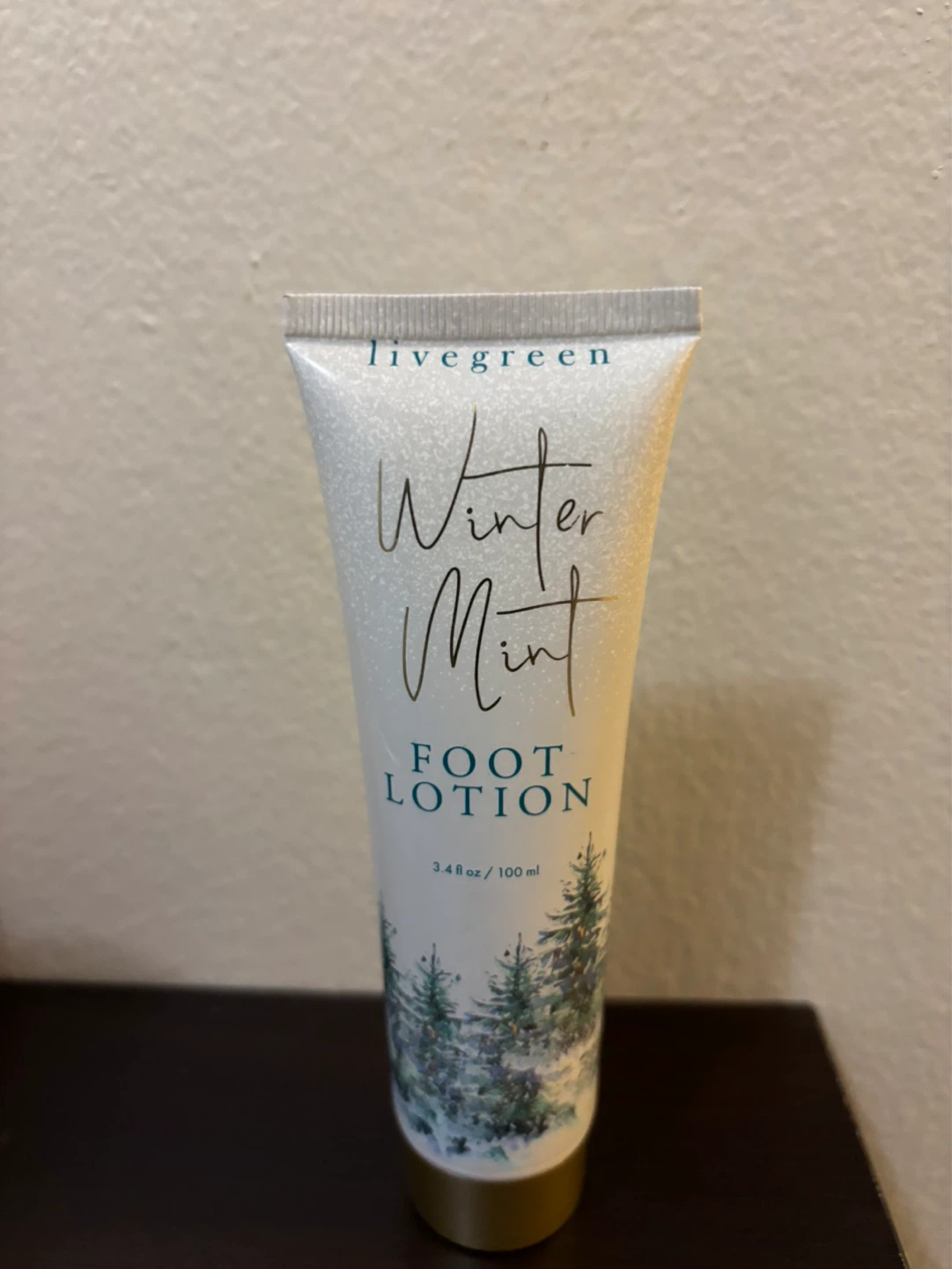 NEW-Livegreen Winter Mint Foot Lotion 3.4 oz