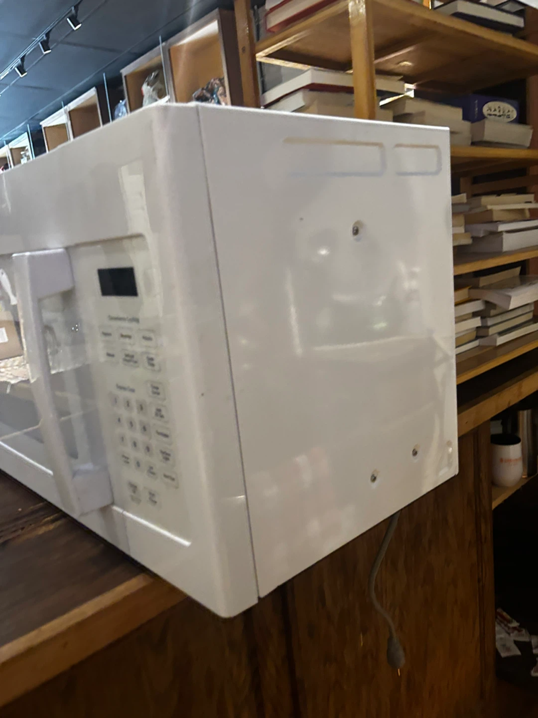 White GE Microwave Oven - photo 3