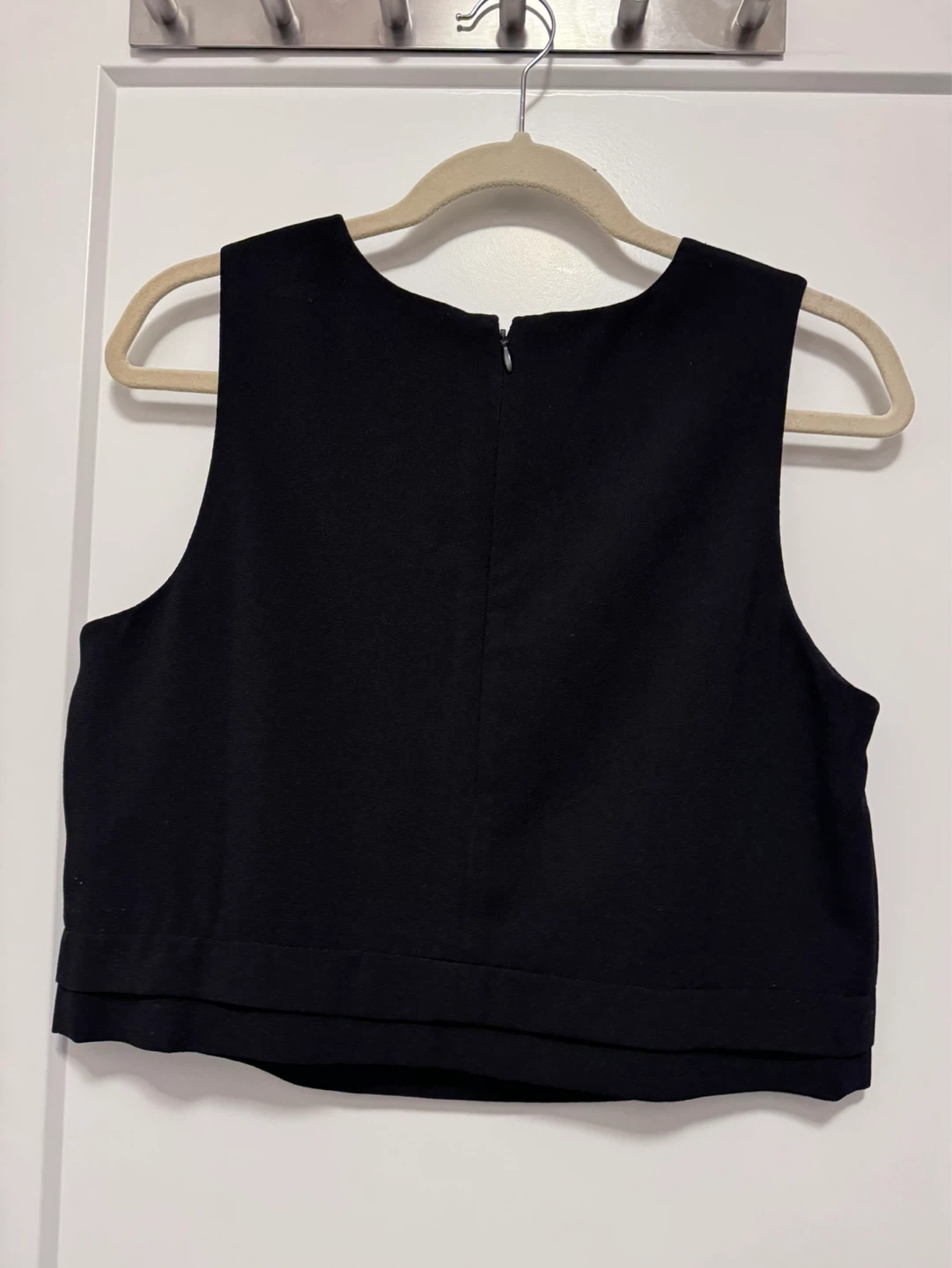 Banana Republic Petite Black Crop Top Size 10 ⚽ - photo 2