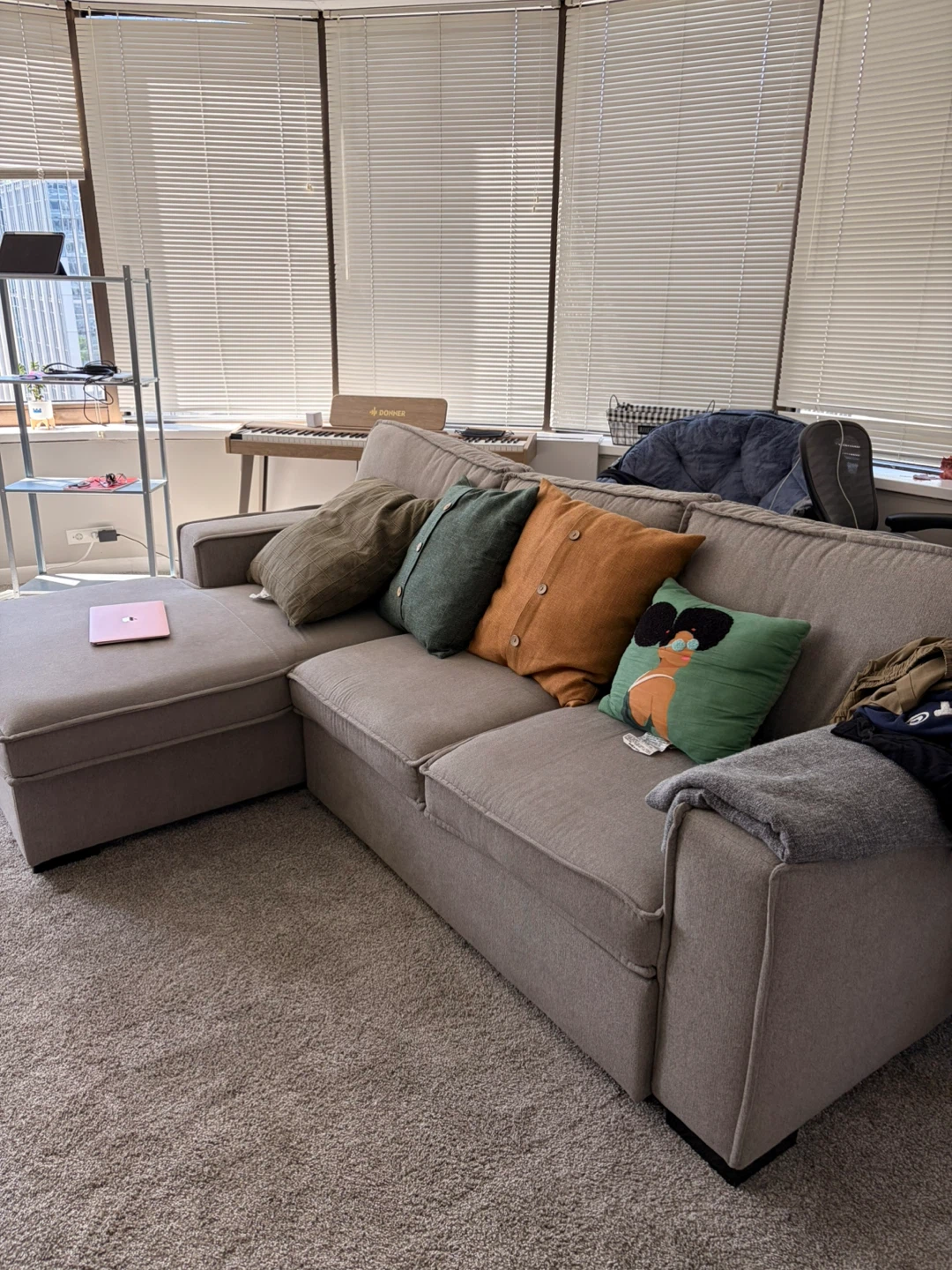 Sectional Sofa / Sofa Bed – Great Condition
